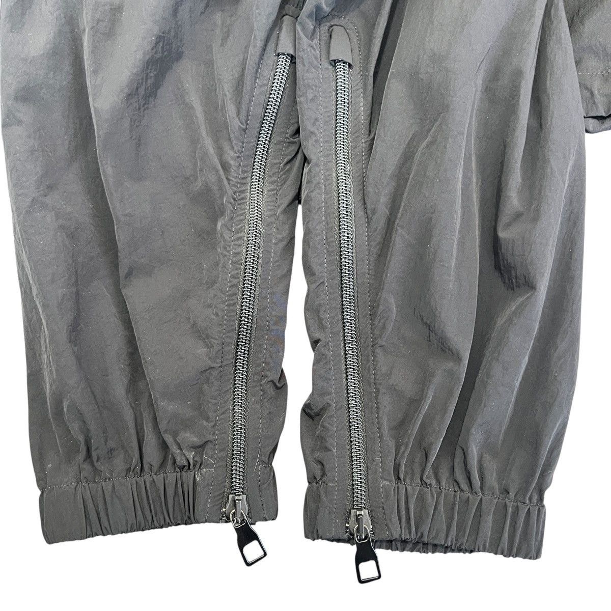 Louis Vuitton Louis Vuitton SS20 Virgil "LV2054" Technical Nylon Tracksuit Size US M / EU 48-50 / 2 - 17 Thumbnail