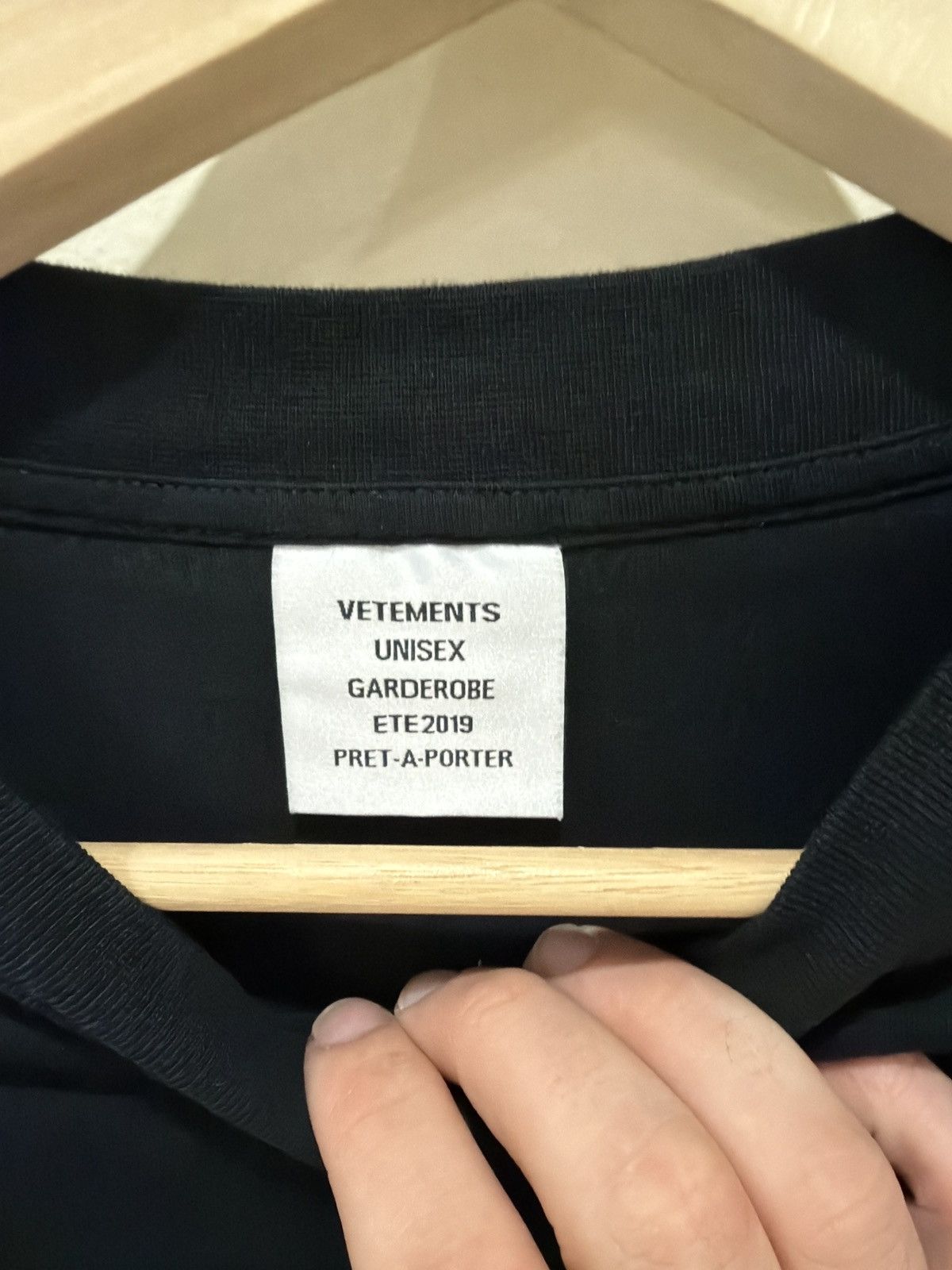 Vetements Vetements Slogan Longsleeve Size US S / EU 44-46 / 1 - 7 Thumbnail