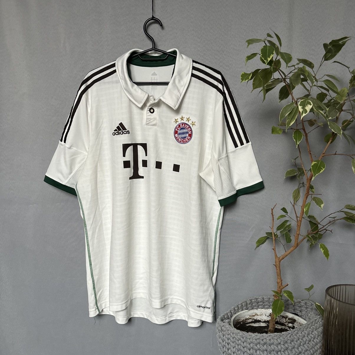 Adidas Adidas FC Bayern jersey xl sportswear Size US XL / EU 56 / 4 - 1 Thumbnail