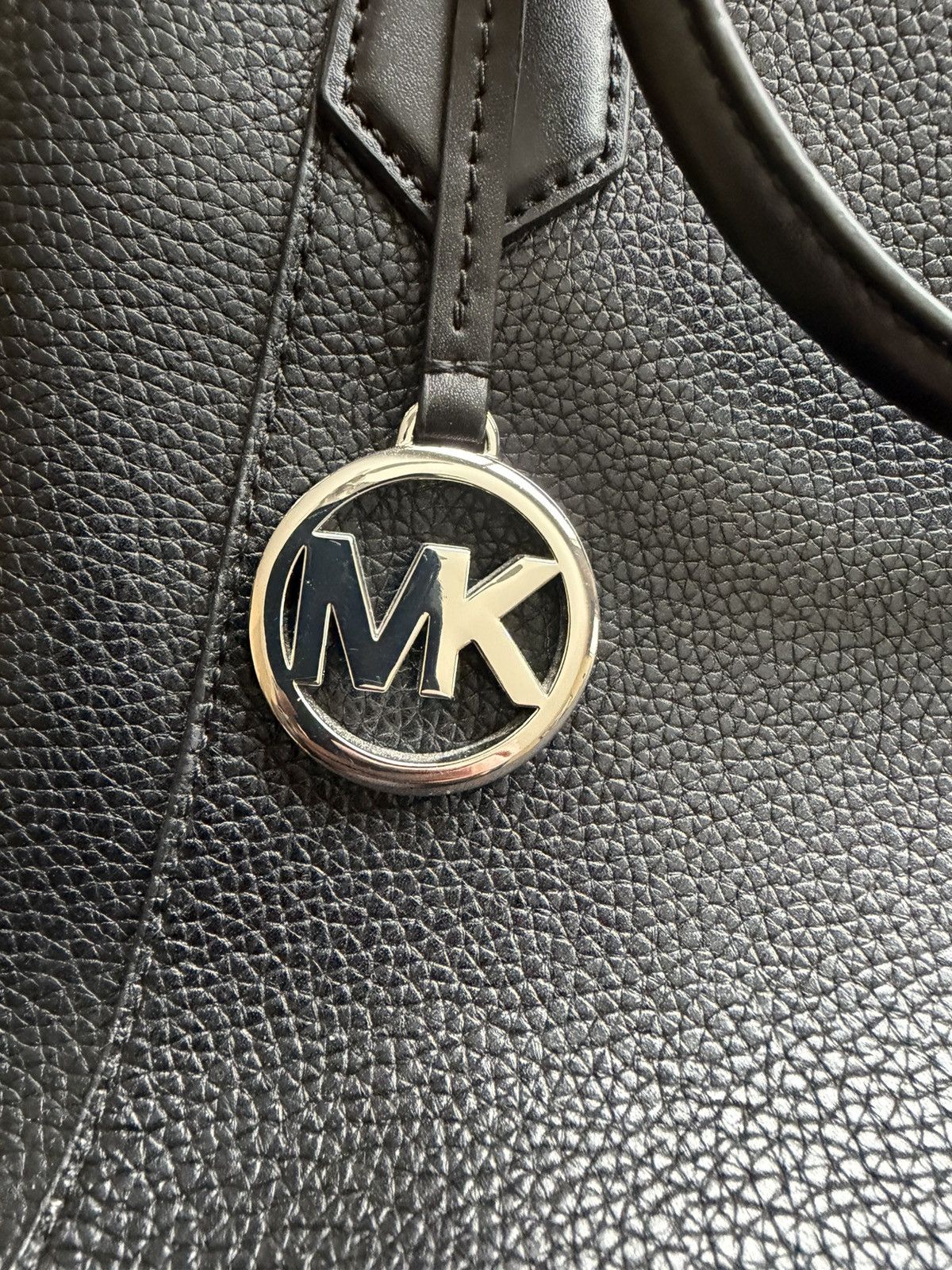 Michael Kors Michael Kors Black Leather Tote Bag Size ONE SIZE - 5 Thumbnail