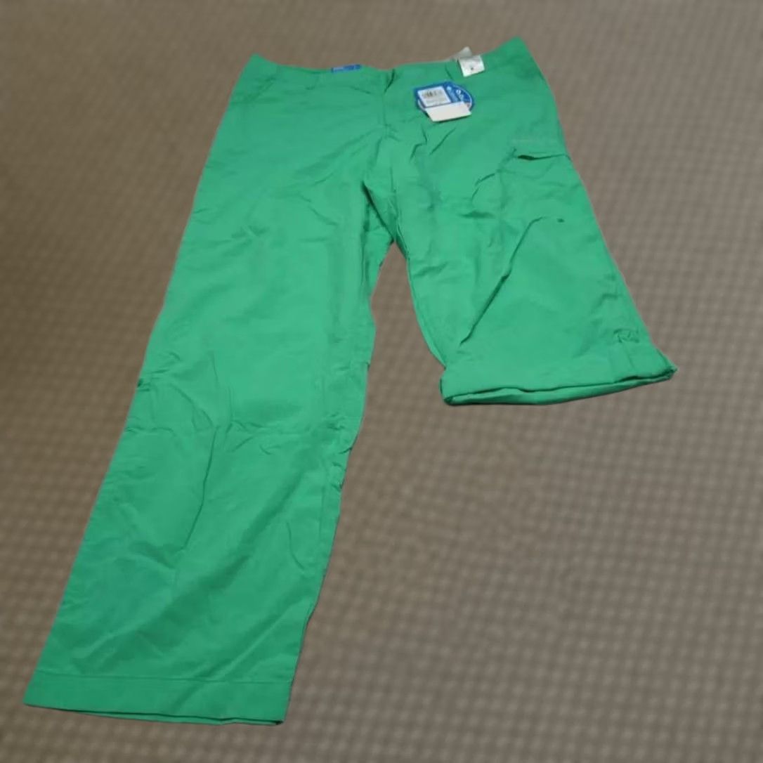 Vintage Columbia Women 16W Green PFG Omni-Shade UPF 30 Pants 36x31 Hiking Roll Up Pockets Size 38" / US 16 / IT 52 - 1 Thumbnail