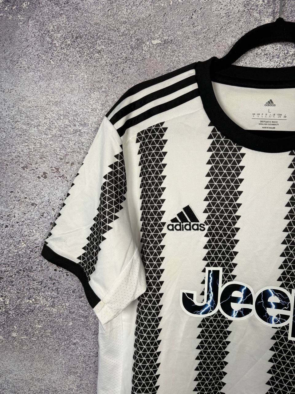 Other Vintage Juventus 2022/23 Home Soccer Jersey Large Size US L / EU 52-54 / 3 - 4 Thumbnail