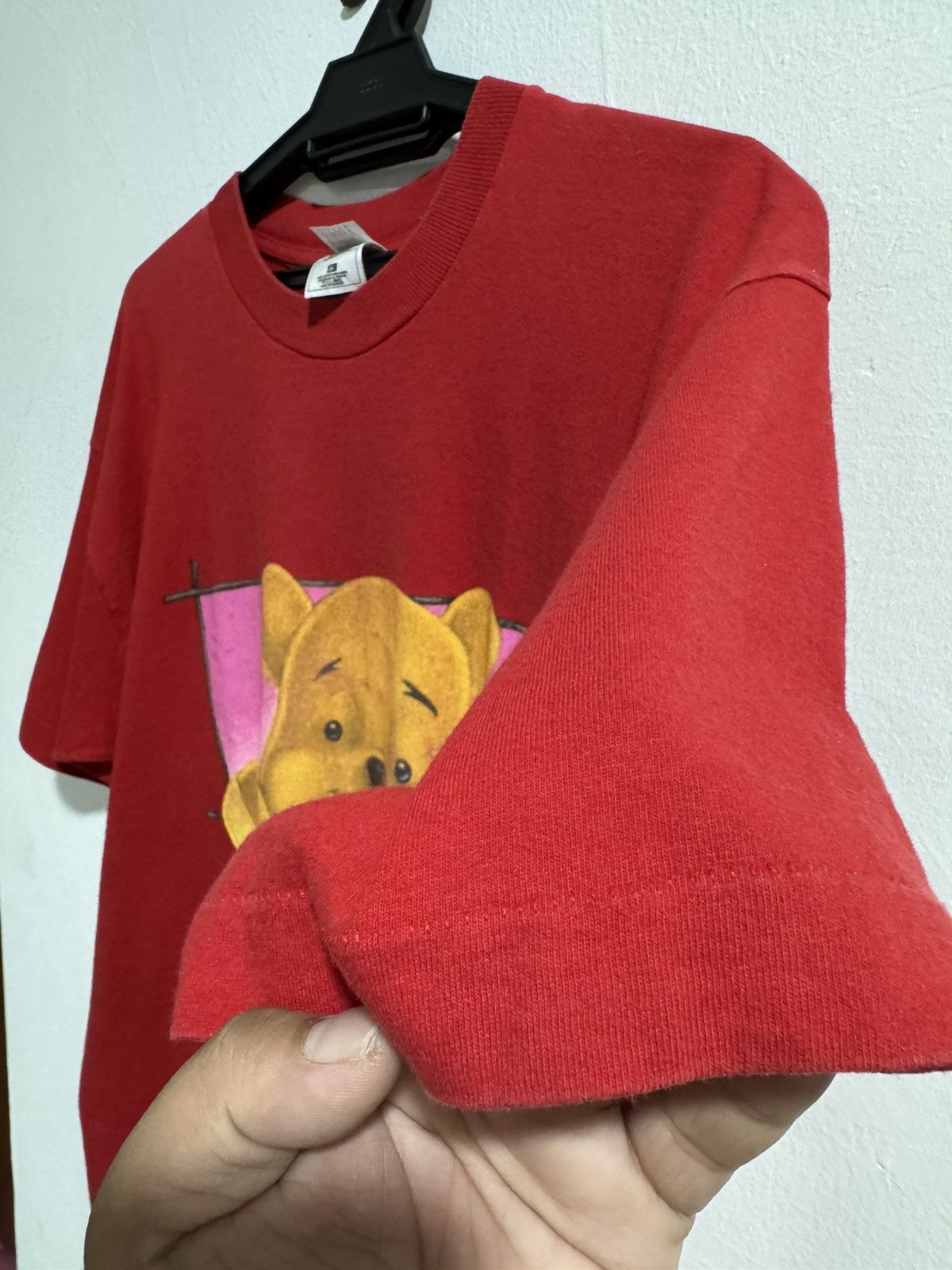 Other POOH VINTAGE PIECE RED TSHIRT SINGLE DINGLE STITCH Size US XL / EU 56 / 4 - 4 Thumbnail