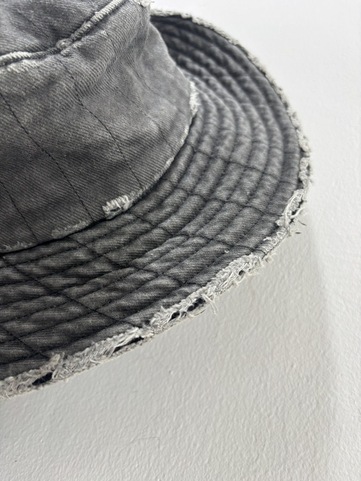 A-COLD-WALL* × Diesel A Cold Wall x Diesel natural distressed bucket hat Size ONE SIZE - 5 Thumbnail