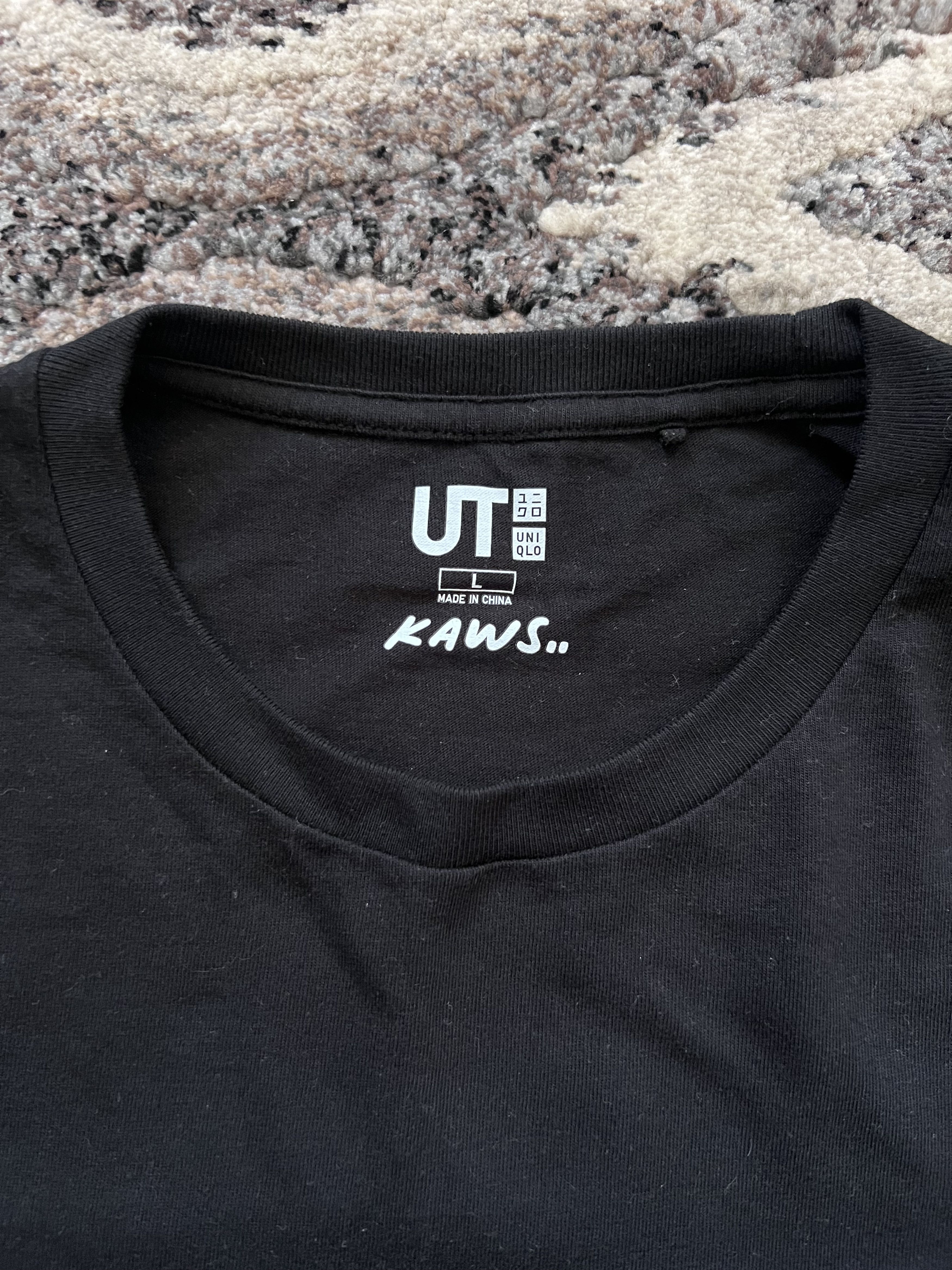 Uniqlo Uniqlo x KAWS T-Shirt in Black Size US M / EU 48-50 / 2 - 3 Thumbnail