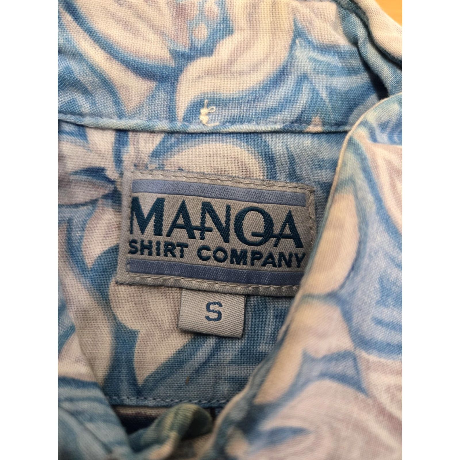 ALOHAS Manoa Shirt Company Shirt Mens Small Blue White Hawaiian Aloha Floral Button Up Size US S / EU 44-46 / 1 - 4 Thumbnail