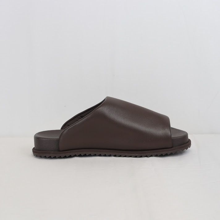 YUME YUME o1rshd1 Finn Slider in Brown Size US 9 / EU 42 - 4 Thumbnail