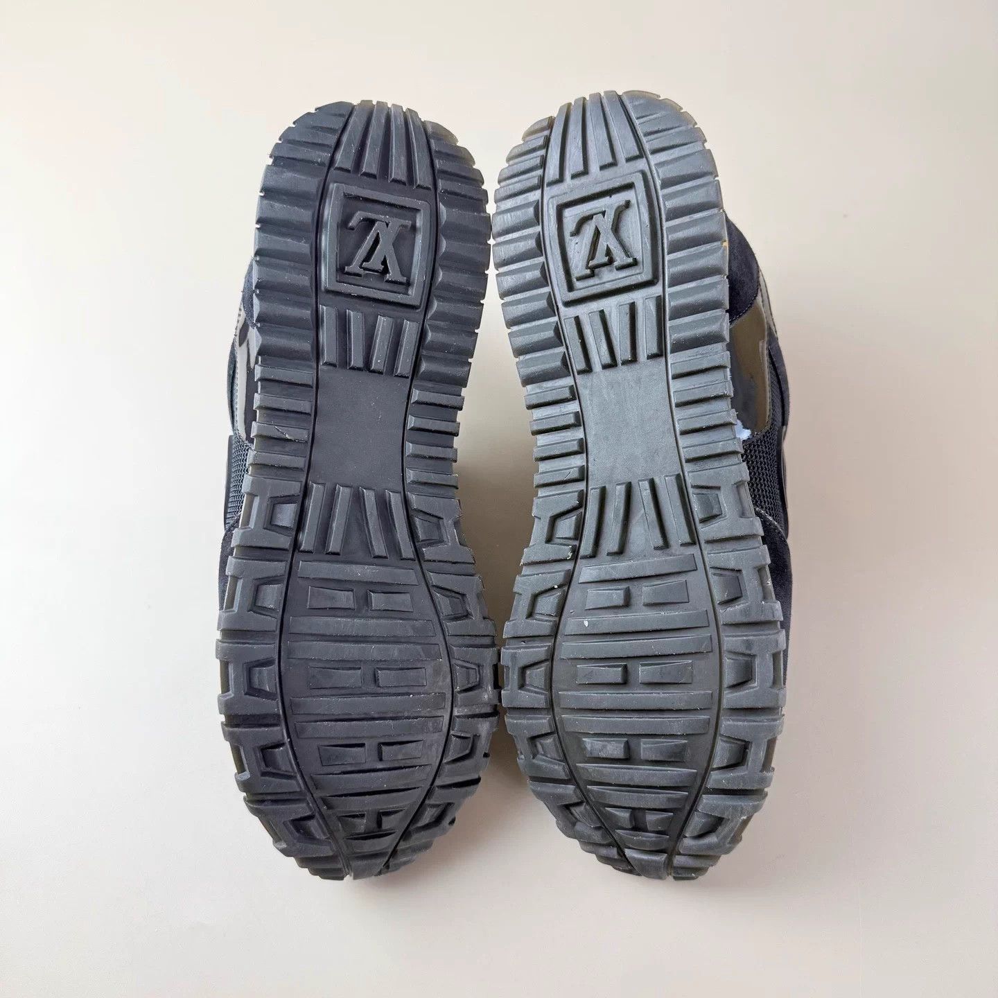 Louis Vuitton LV Run away black brown logo shoes size 37 mint Size US 6 / IT 36 - 7 Thumbnail