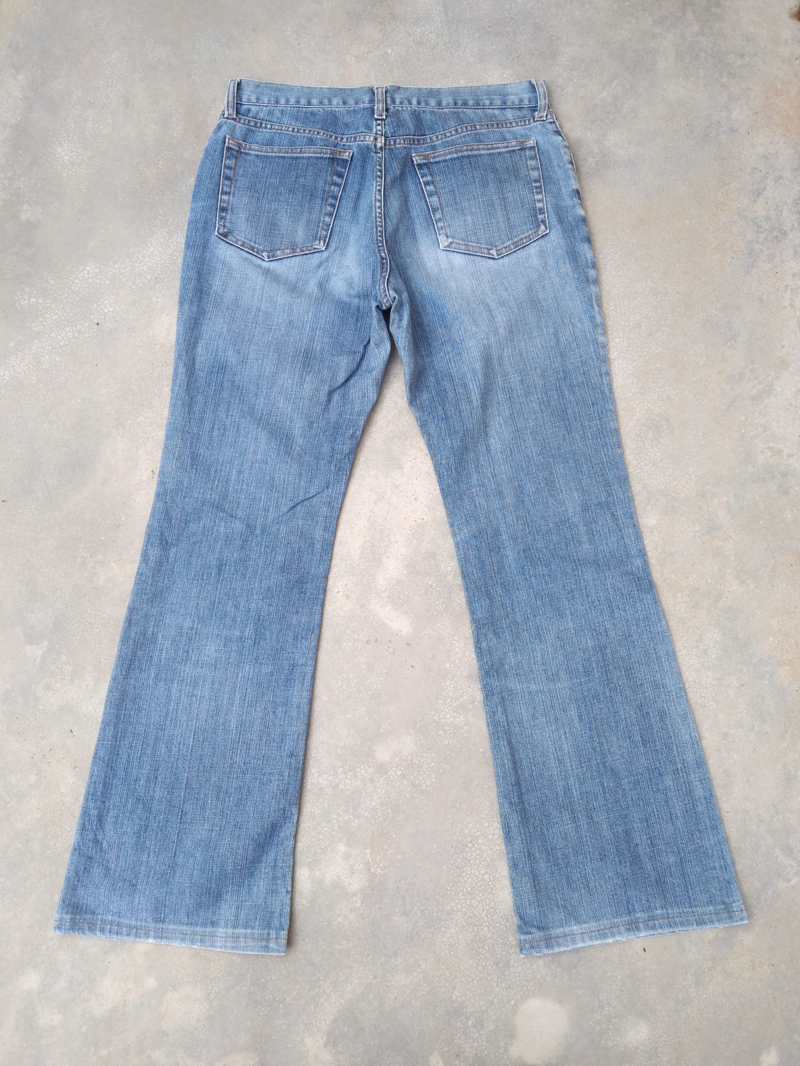 Japanese Brand × Jean × Vintage Vintage Japanese Uniqlo Boot Cut Flared Jeans 30x29 Size US 30 / EU 46 - 2 Thumbnail