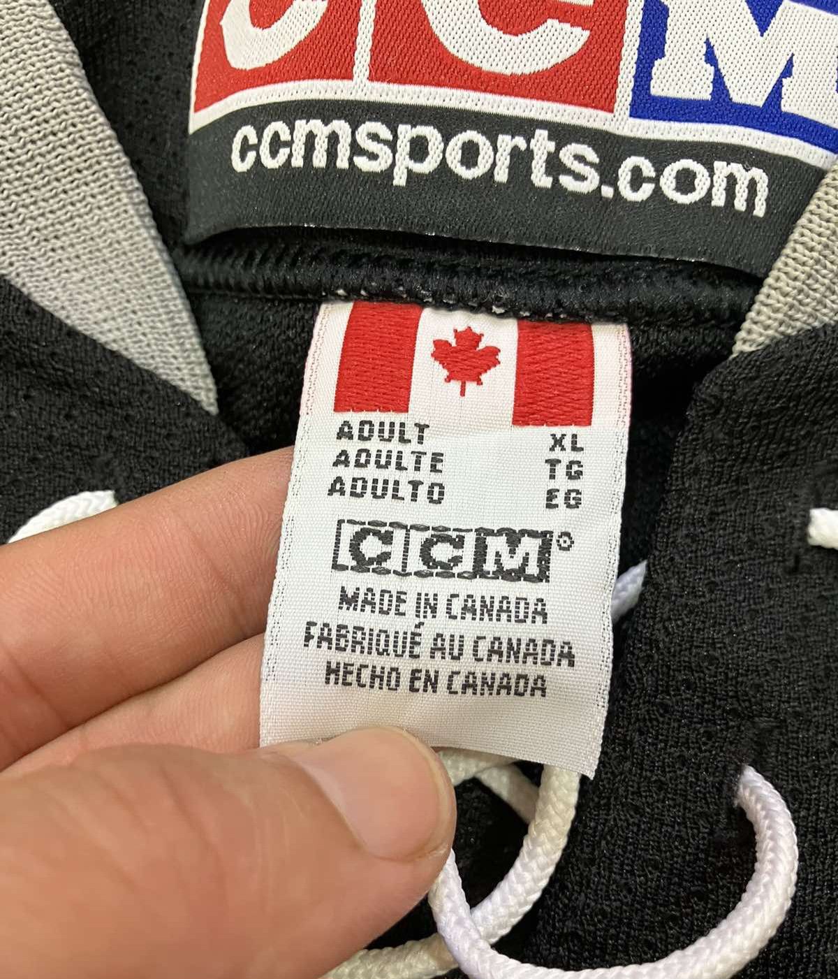 Ccm LABATT BLUE CANADA Beer NHL jersey Size US XL / EU 56 / 4 - 5 Thumbnail