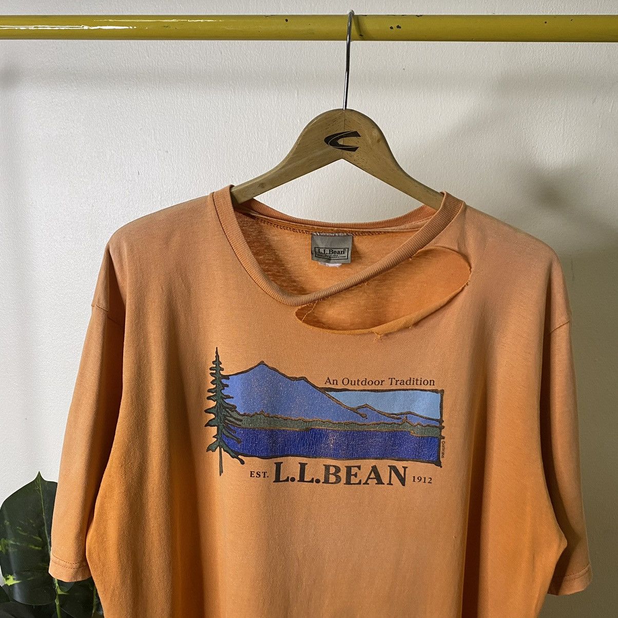 L.L. Bean × Vintage Vintage 1990s LL Bean OG Logo Distressed Tee Size US XL / EU 56 / 4 - 2 Thumbnail