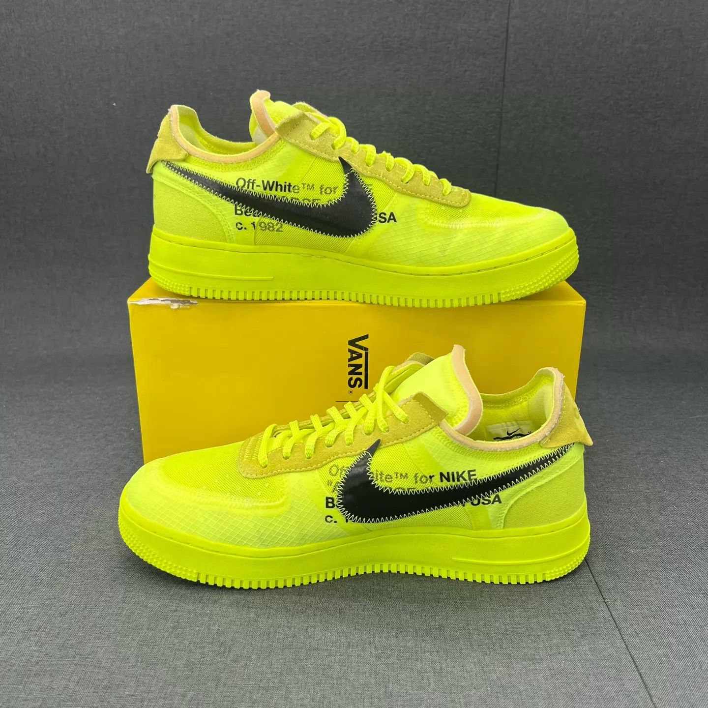 Nike AF1 Volt Green 44.5, like new, with box Size US 10.5 / EU 43-44 - 3 Thumbnail