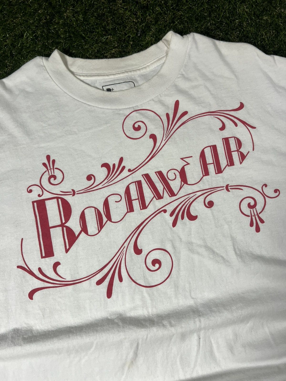 Rocawear Vintage Y2k Rocawear Script Jesse Pinkman White Red Logo Tee Size US XL / EU 56 / 4 - 2 Thumbnail