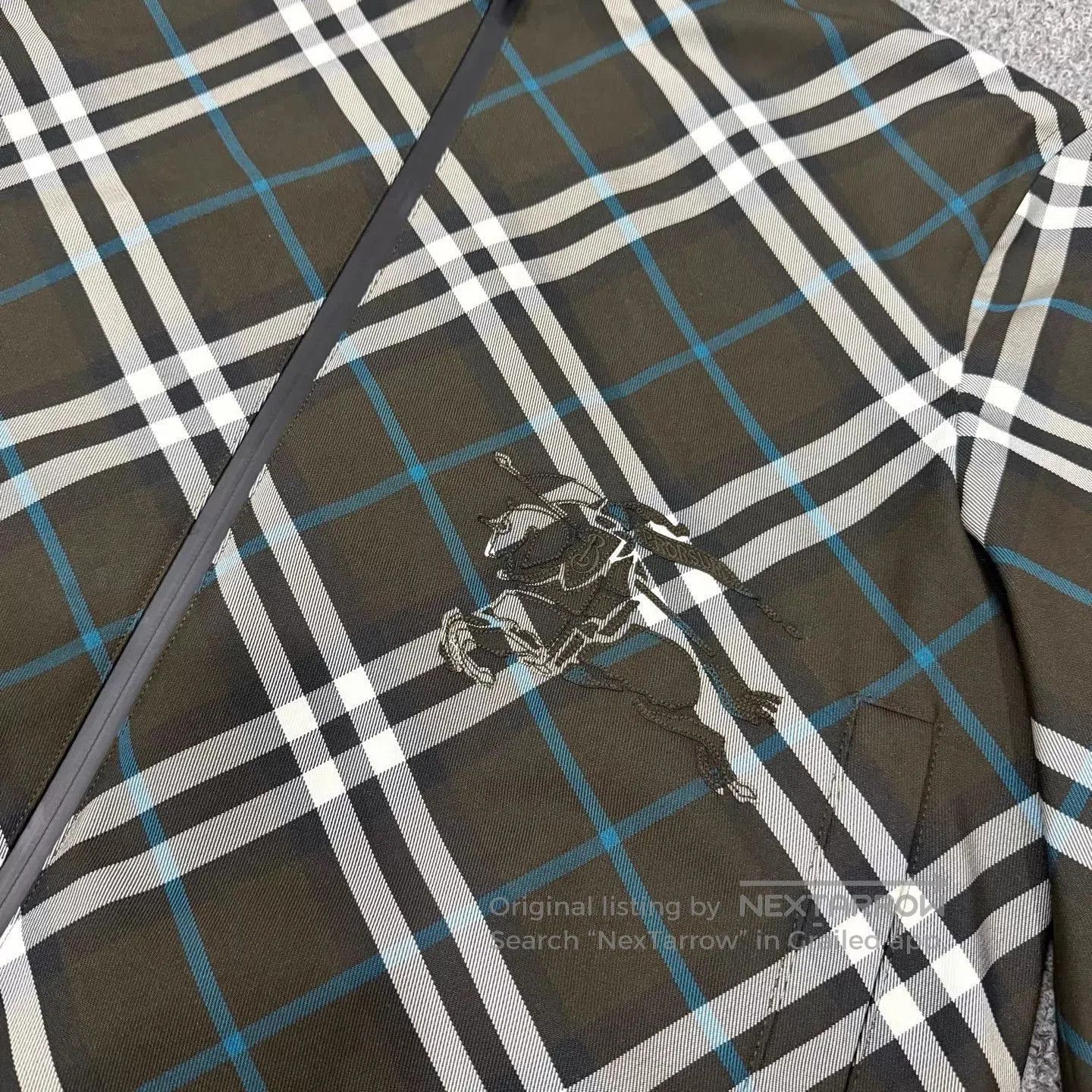 Burberry Hooded Check Pattern Light Jacket. Size US M / EU 48-50 / 2 - 3 Thumbnail