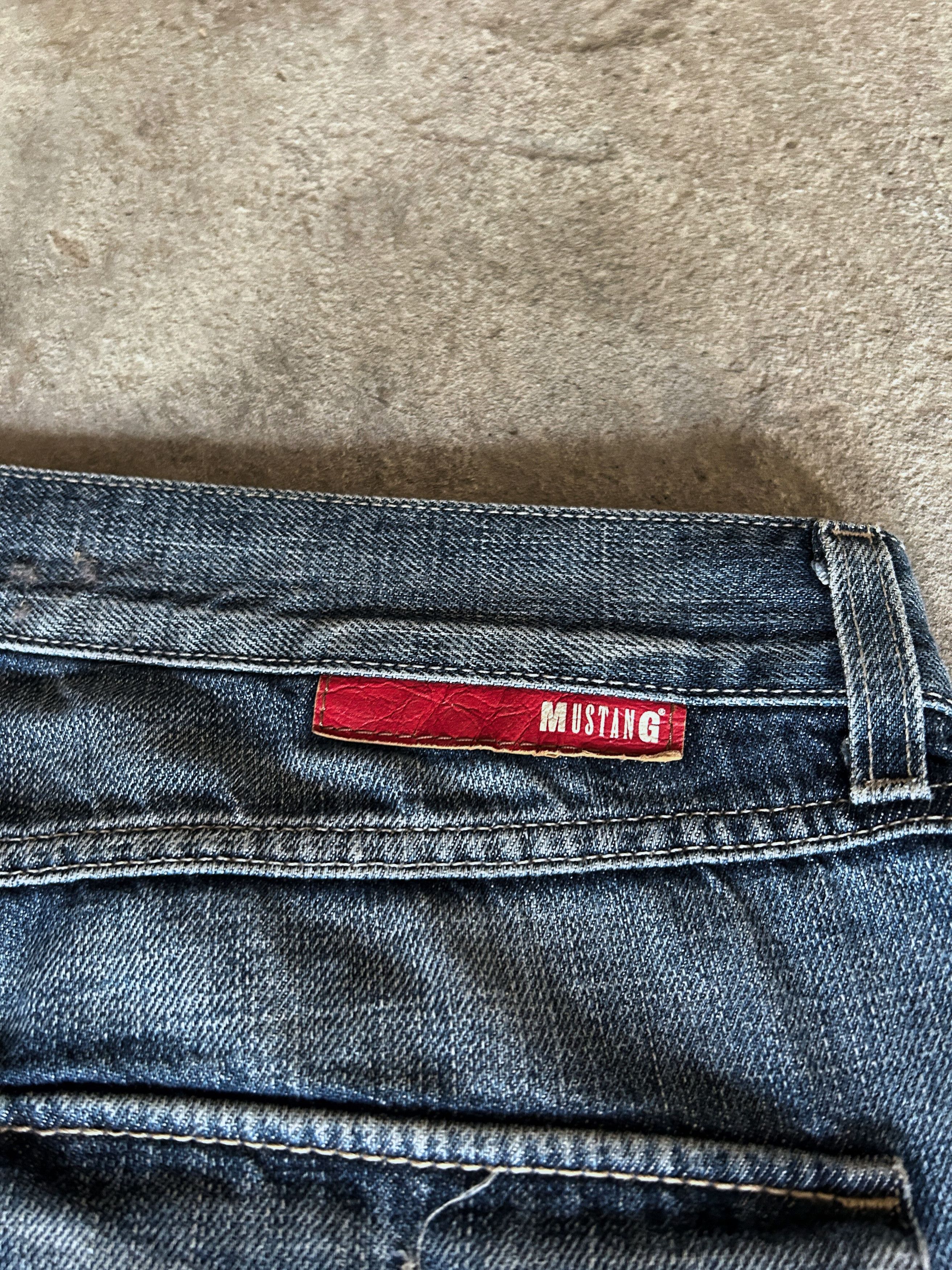 Vintage Vintage Dark Wash Baggy Denim Jeans Wide Leg Y2K Style Size US 32 / EU 48 - 8 Thumbnail
