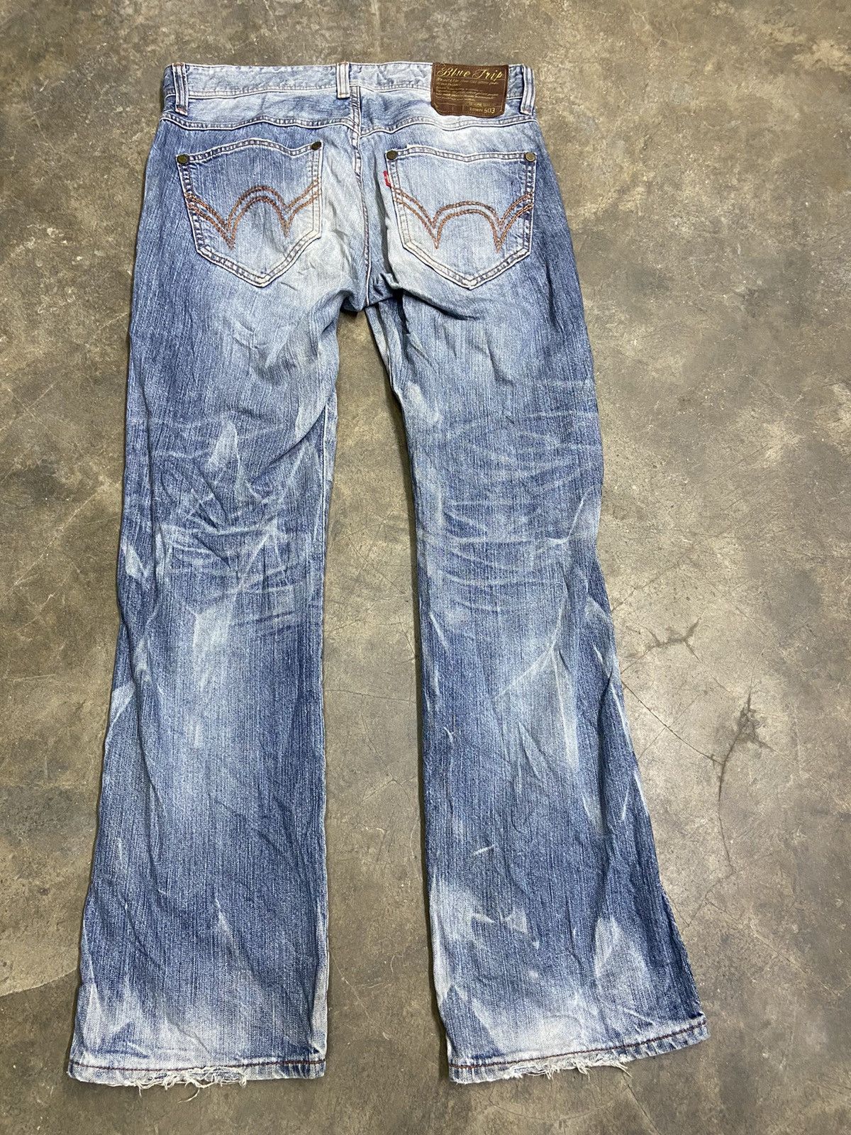 Le Grande Bleu (L.G.B.) 🔥 Vtg Edwin Jeans Blue Trip flare Street fashion distressed Size US 36 / EU 52 - 10 Thumbnail