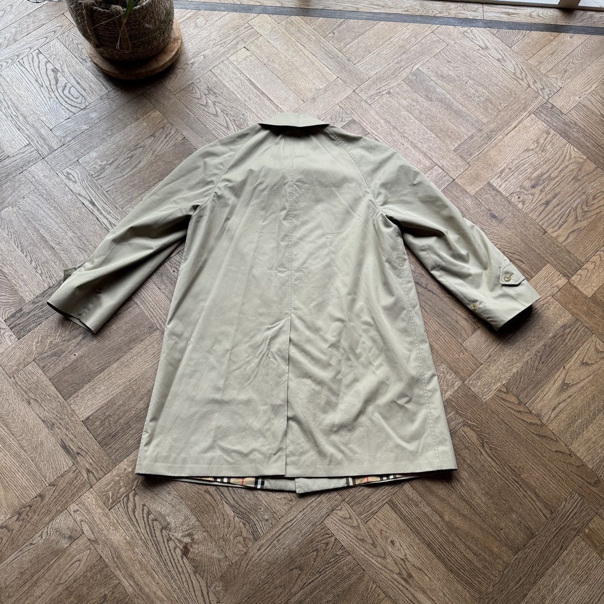 Burberry Burberrys’ Trench Coat (Classic Nova Check Lining) Size US L / EU 52-54 / 3 - 9 Thumbnail