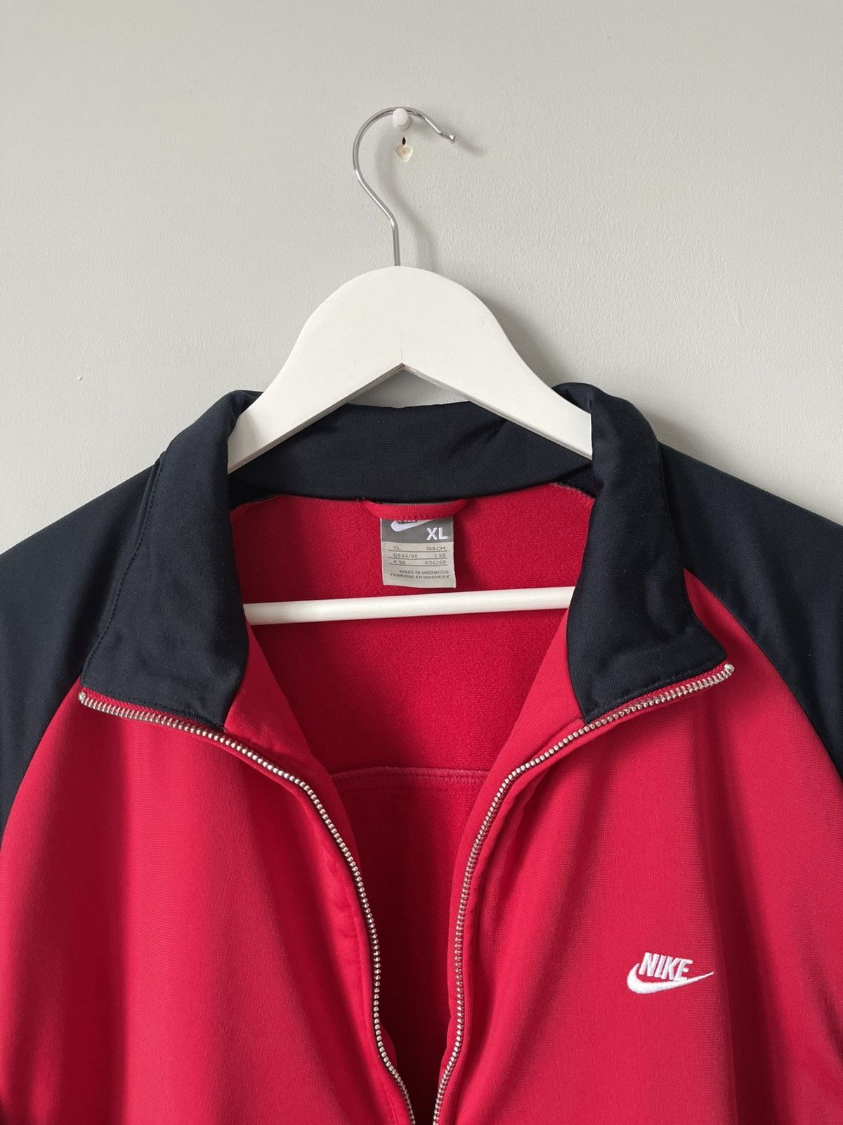 Nike Vintage Nike Zip Up Sweatshirt Track Jacket Embroidered Logo Size US XL / EU 56 / 4 - 6 Thumbnail