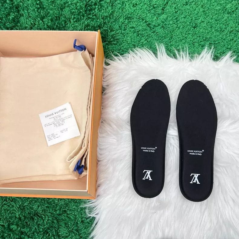 Louis Vuitton Louis Vuitton 25 year old Darth Vader Trainer shoes Size US 8 / EU 41 - 7 Thumbnail