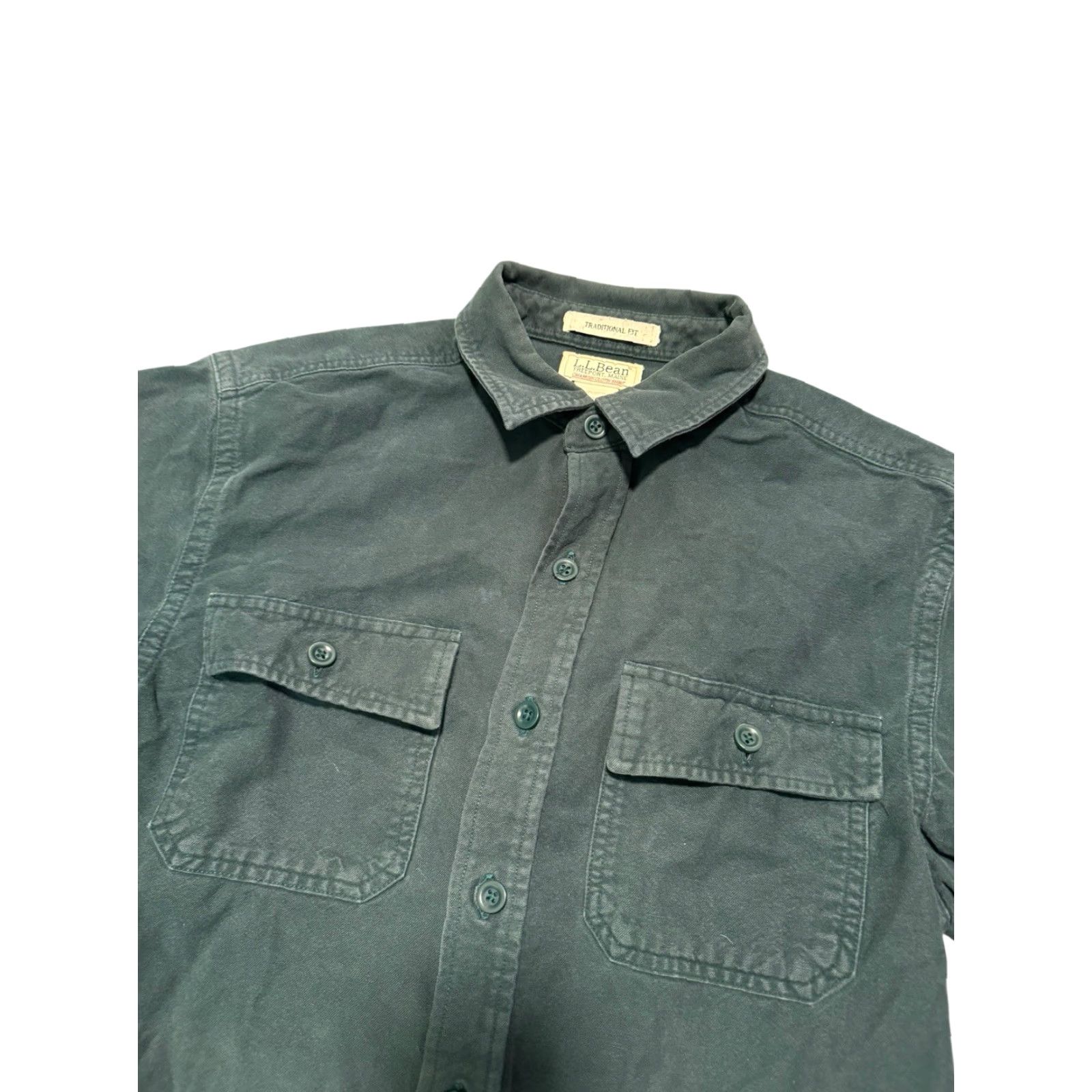 Vintage VINTAGE L.L. Bean Button-Up Shirt Chamois Cloth Mens Forest Green M Regular Long Sleeve Casual, Workwear, Travel, 90s City Classic Hunting Hiking USA Size US M / EU 48-50 / 2 - 4 Thumbnail