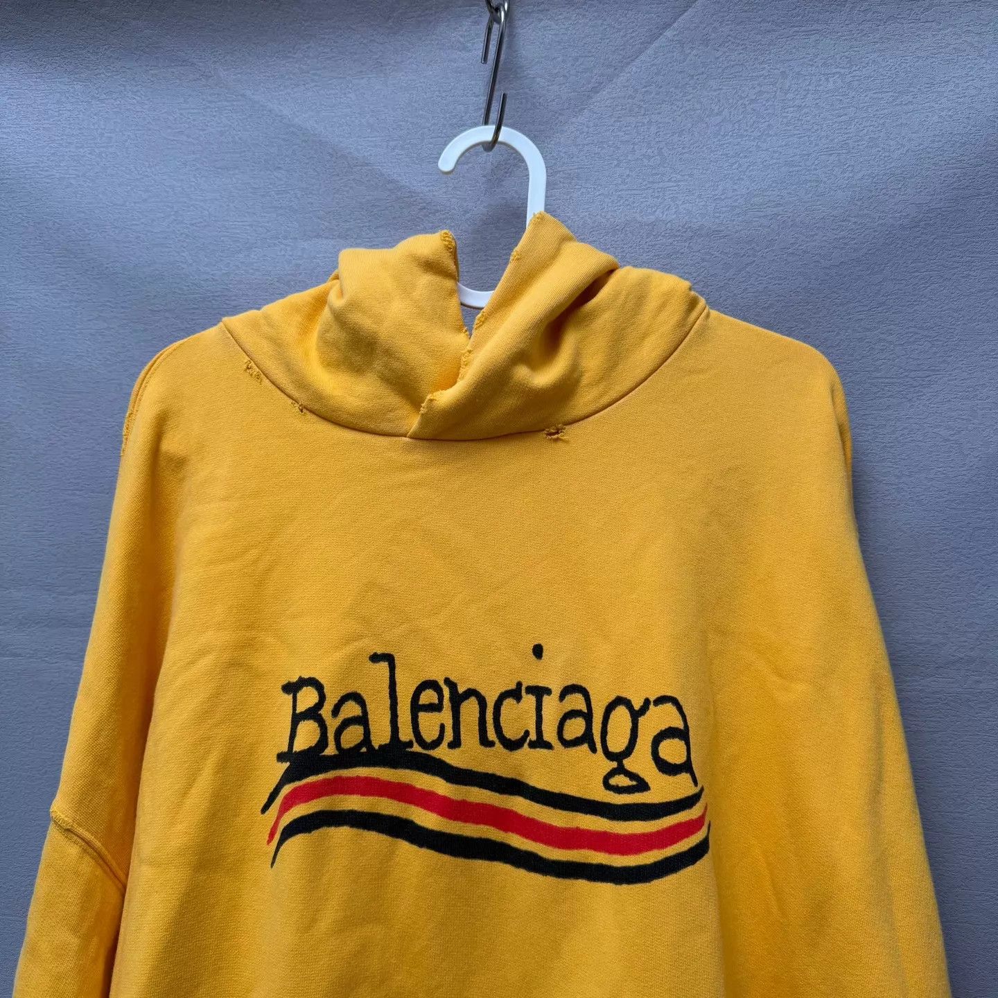 Balenciaga Balenciaga Graffiti Coke Logo Yellow Hoodie L 98 New Size US L / EU 52-54 / 3 - 2 Thumbnail