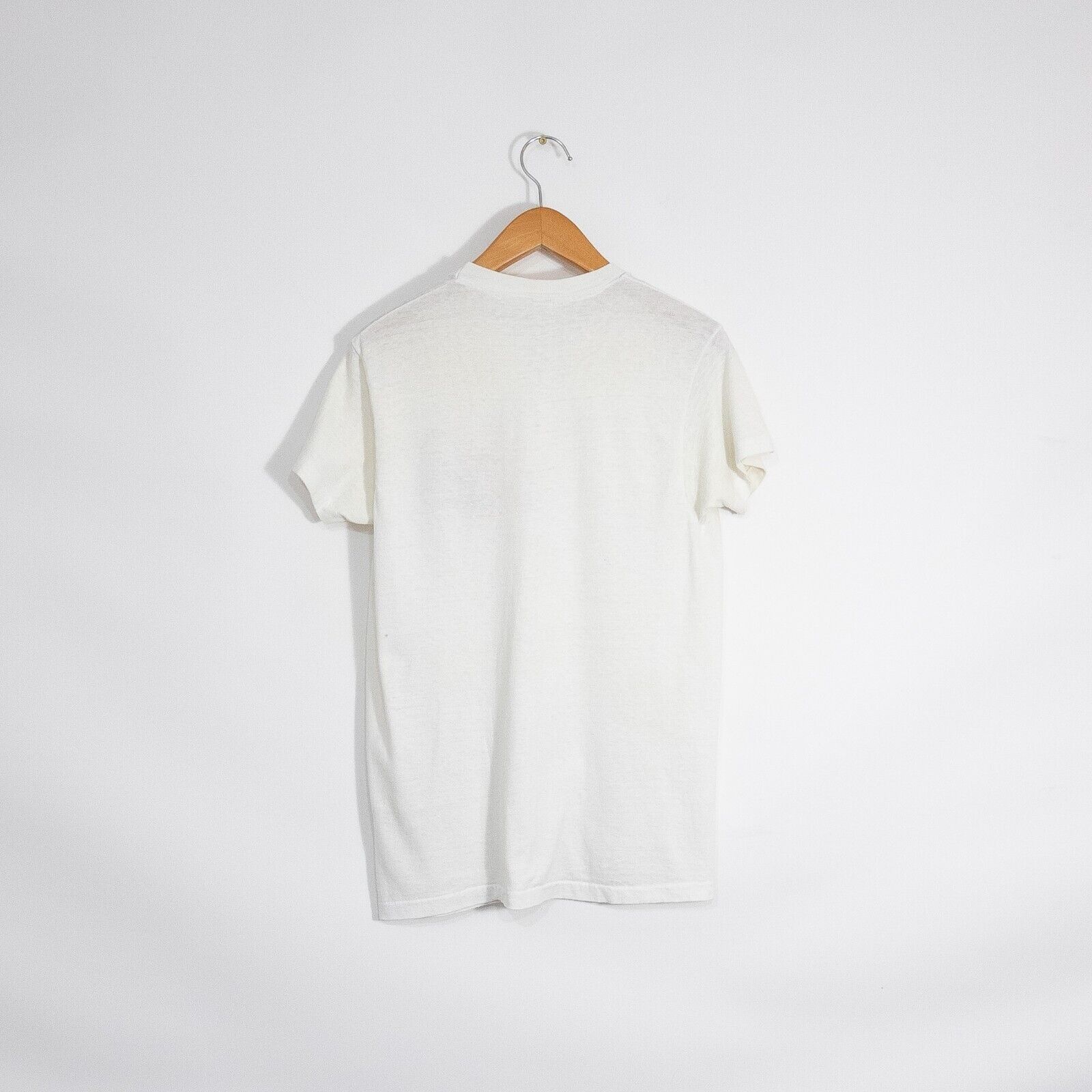 Vintage Vintage 80s Trasher T Shirt Medium - Hanes Blank Distressed Size US M / EU 48-50 / 2 - 7 Thumbnail