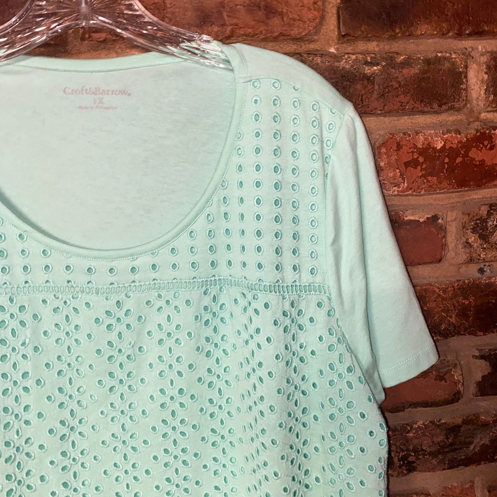 Croft & Barrow Croft & Barrow Aqua Blue Eyelet Embroidered Blouse 1X Size XL / US 12-14 / IT 48-50 - 2 Thumbnail