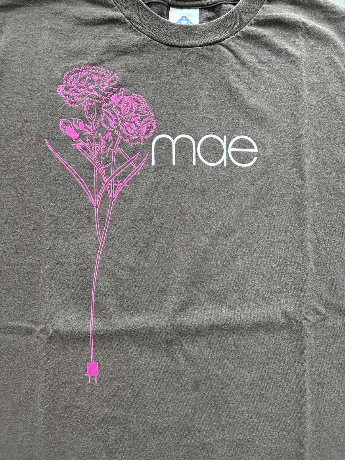 Vintage Vintage Y2K Mae Band Tee Size US XL / EU 56 / 4 - 2 Thumbnail