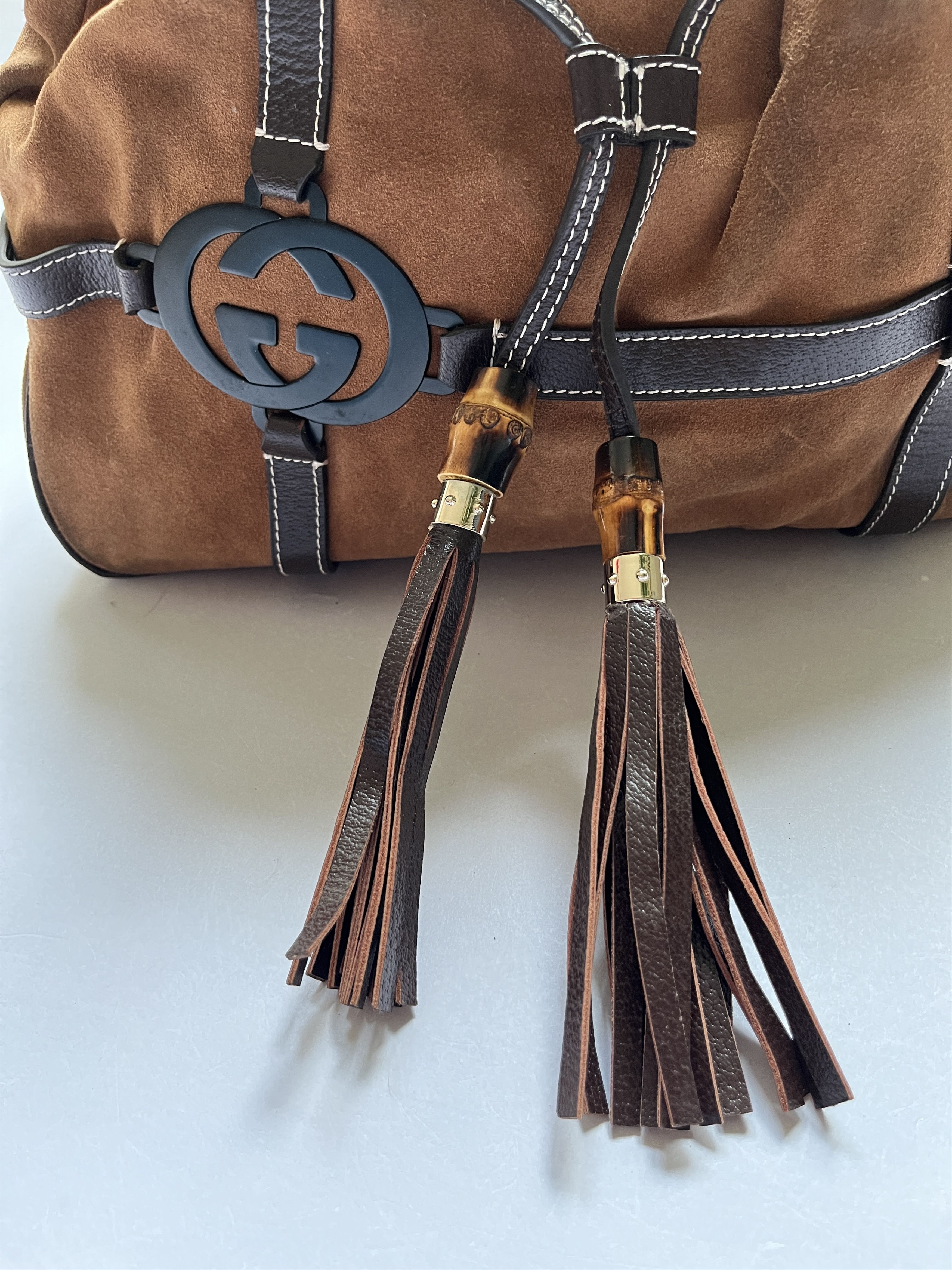 Gucci ⚡️QUICK SALE⚡️Gucci Tom Ford Brown Suede Bamboo Tassel Bag Size ONE SIZE - 3 Thumbnail
