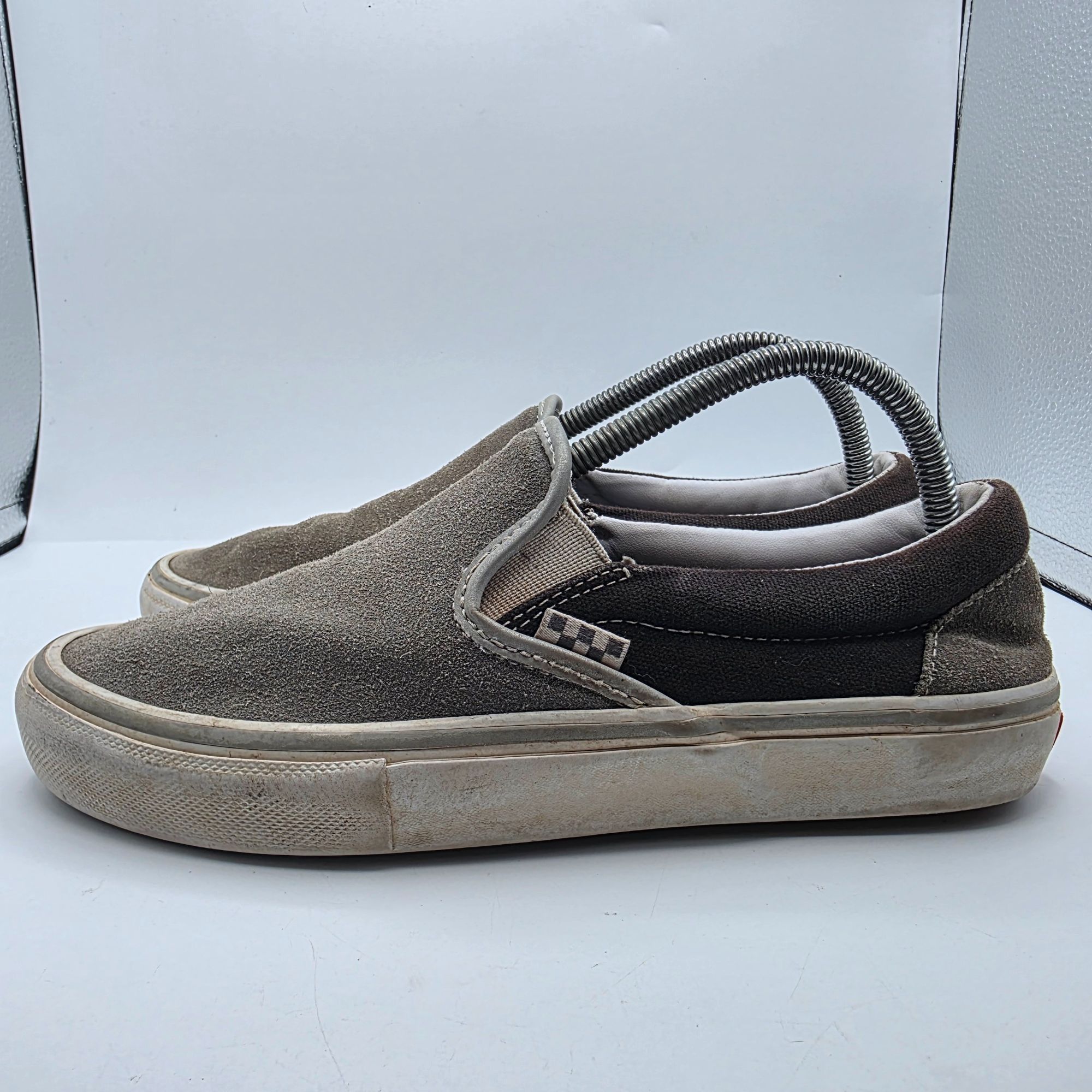Vans Vans Slip On Skate Shoes Mens Size 8 Gray Casual Walking Sch Size US 8 / EU 41 - 13 Thumbnail
