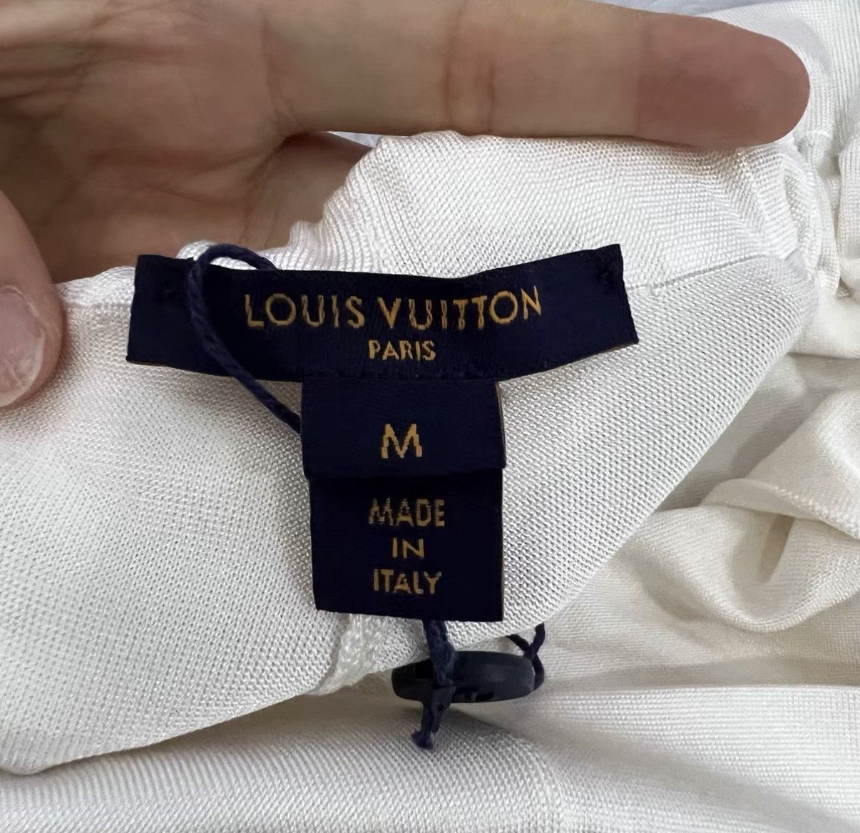 Louis Vuitton Louis Vuitton LV Monogram Embossed Shorts J41 Size 26" / US 2 / IT 38 - 3 Thumbnail