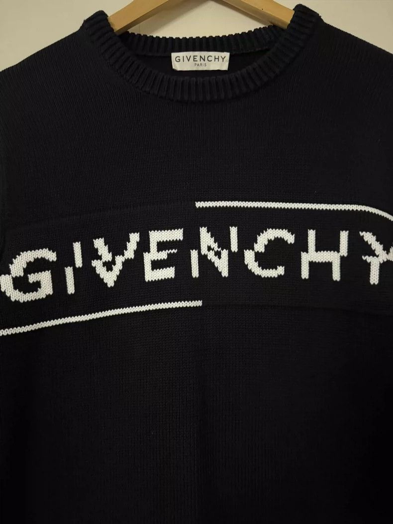 Givenchy Givenchy Mismatched Letter Sweater Size US M / EU 48-50 / 2 - 2 Thumbnail