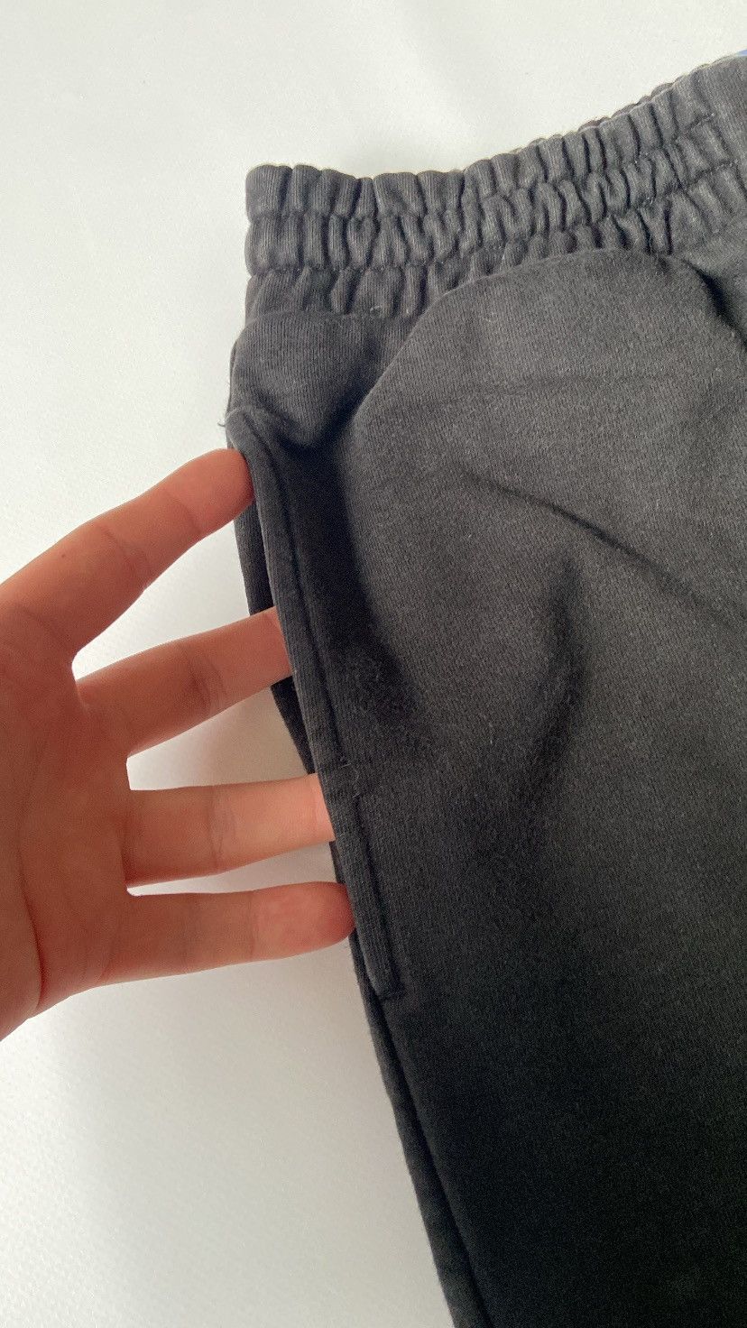 MCQ MCQ by Alexander McQueen cuffed sweat pants with NFC code Size US 30 / EU 46 - 7 Thumbnail