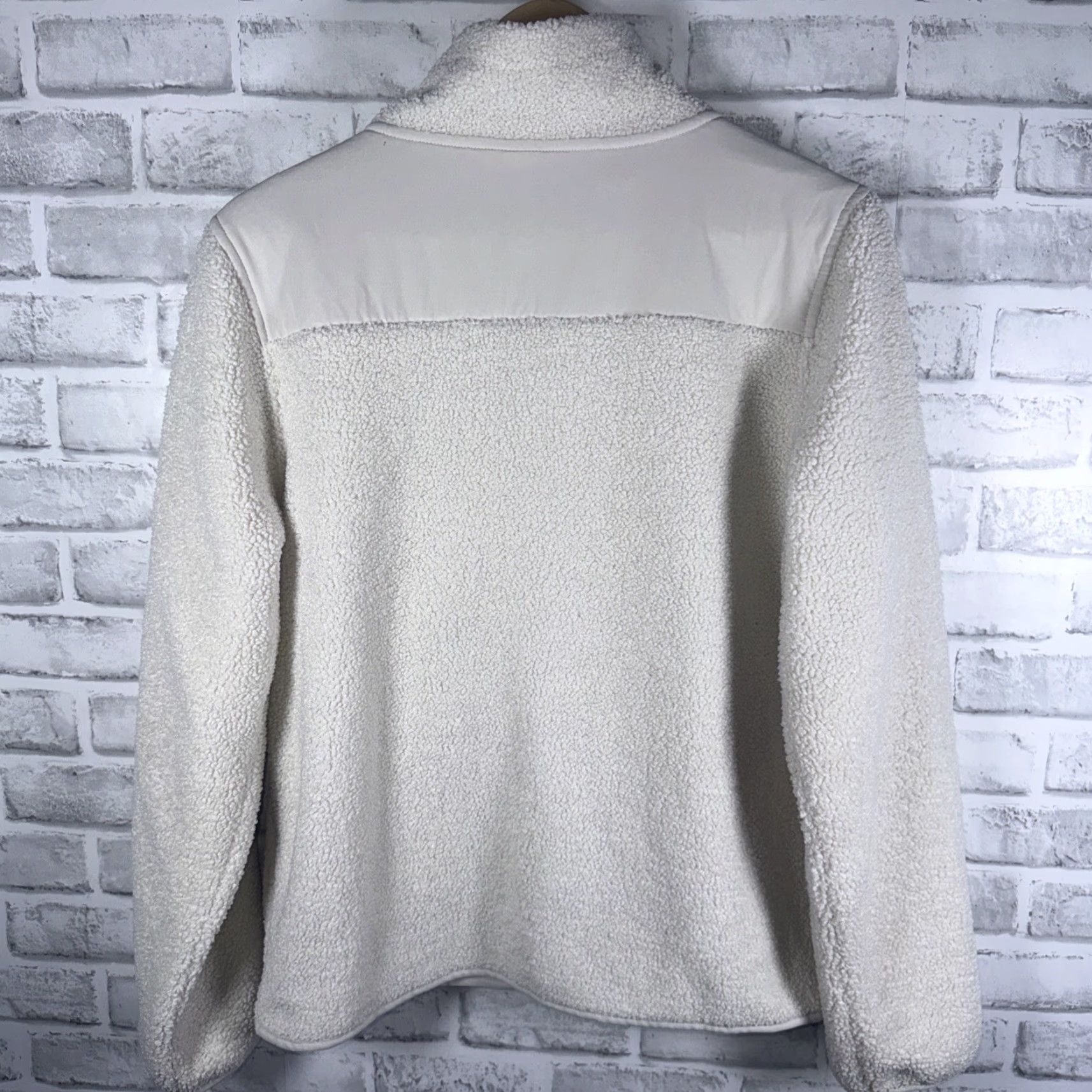 Under Armour Under Armour White Full Zip Womens Jacket Size M User: Under Armour White Full Zip Womens Jacket Size M Size M / US 6-8 / IT 42-44 - 4 Thumbnail