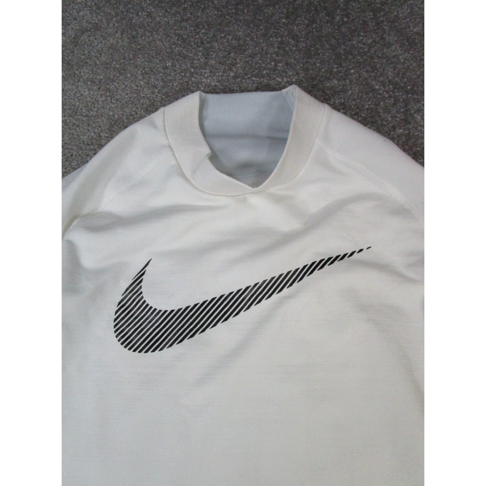 Nike Nike Shirt Womens Large White Dri-Fit Running Pullover Size L / US 10 / IT 46 - 2 Thumbnail