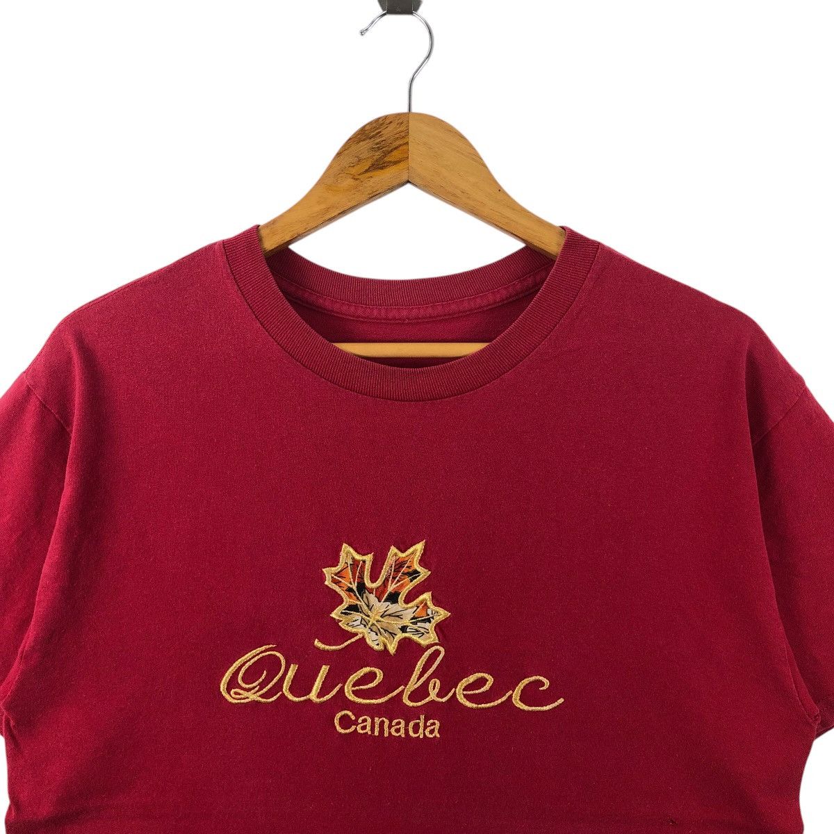 Vintage Vintage 90s QUEBEC Canada Tee Shirt Big Logo Embroidered Size US M / EU 48-50 / 2 - 2 Thumbnail
