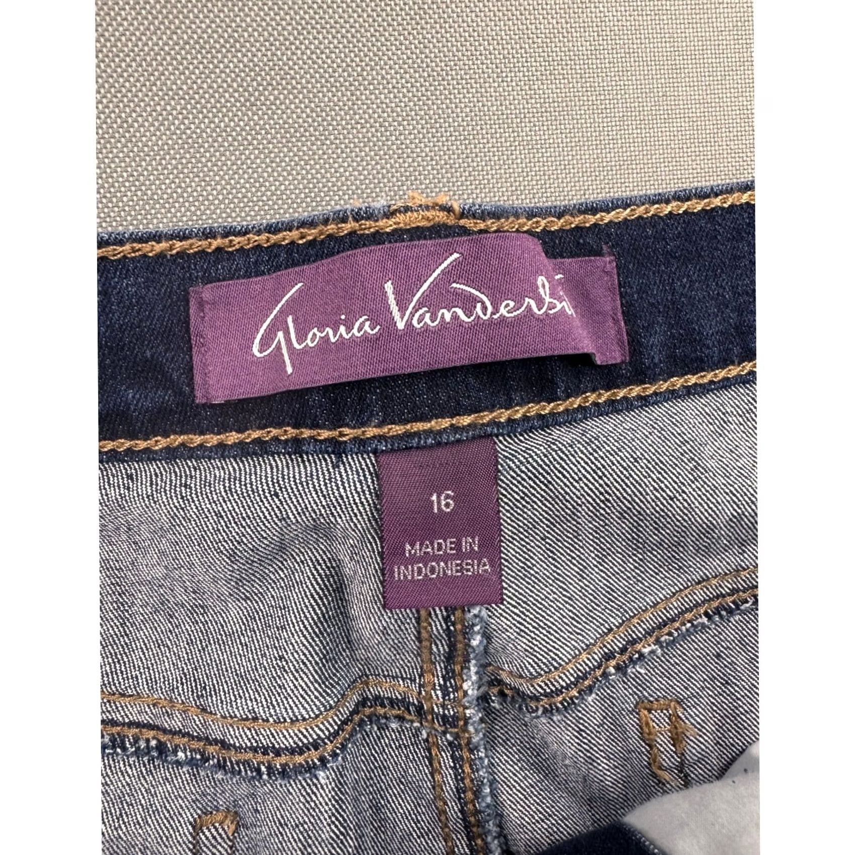 Gloria Vanderbilt Gloria Vanderbilt Amanda Jeans Womens 16W Dark Wash Denim Tapered Leg High Rise Classic Rise 5-Pocket Size 38" / US 16 / IT 52 - 6 Thumbnail