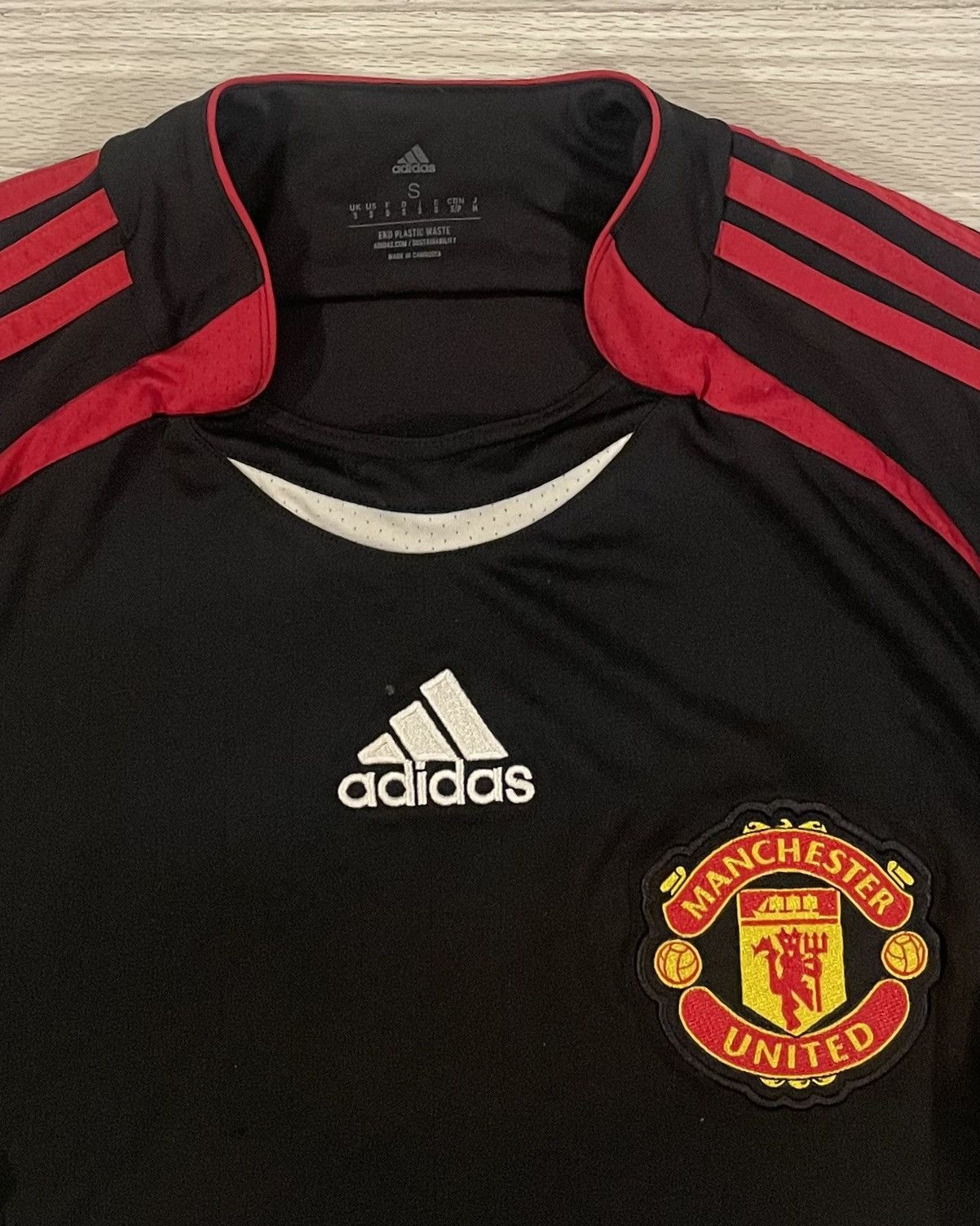 Adidas 2021/22 Manchester United Teamgeist Jersey Mens Small