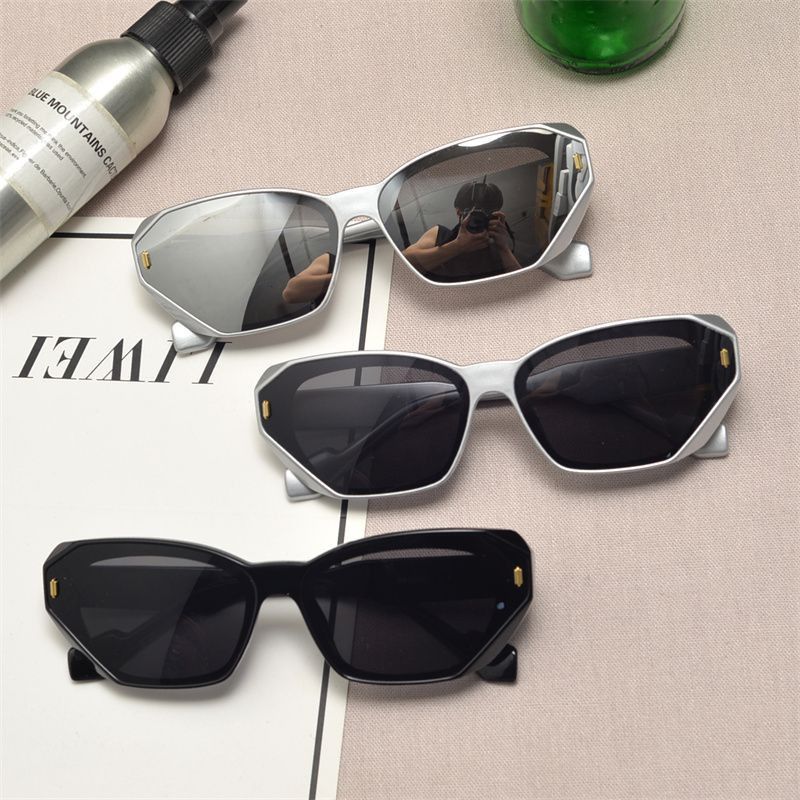 VIBE Rare Street ins style custom avant-garde sunglasses Size ONE SIZE - 4 Thumbnail