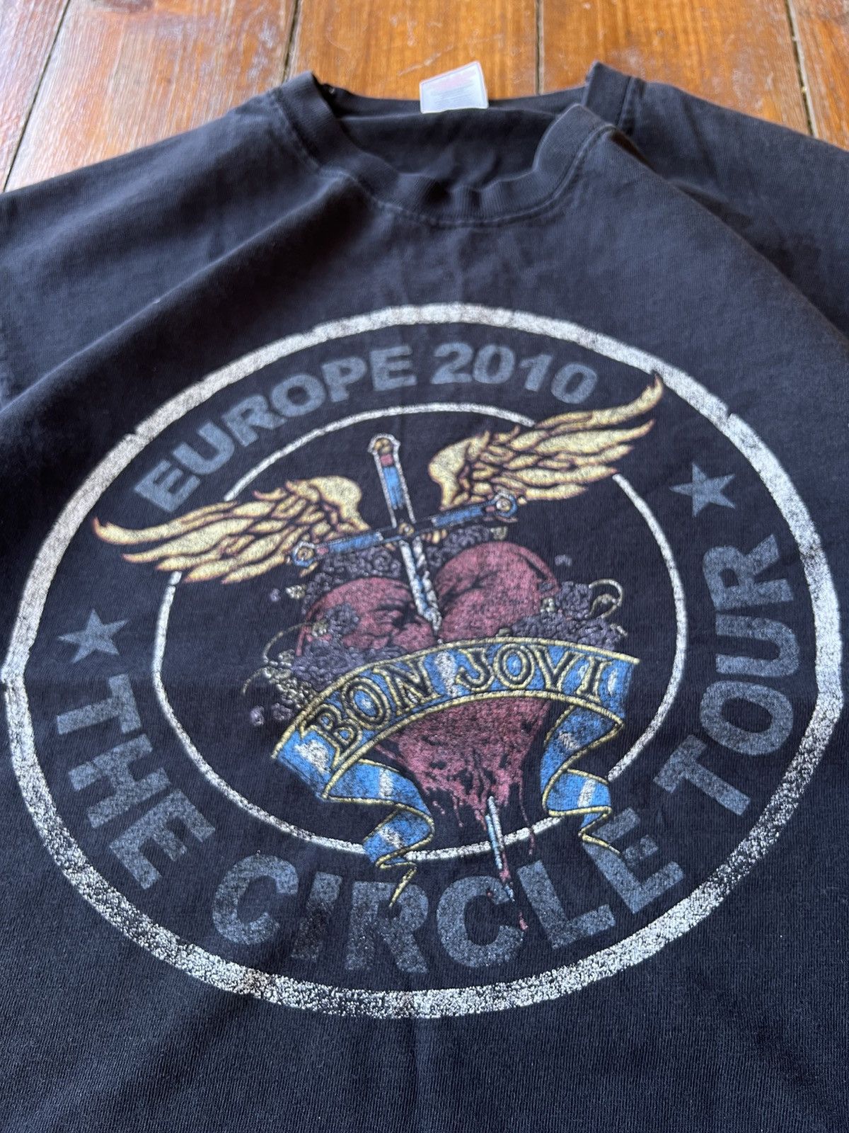 Band Tees 2010/2011 VINTAGE BON JOVI NORTH AMERICA TRHE CIRCLE TOUR Size US L / EU 52-54 / 3 - 5 Thumbnail