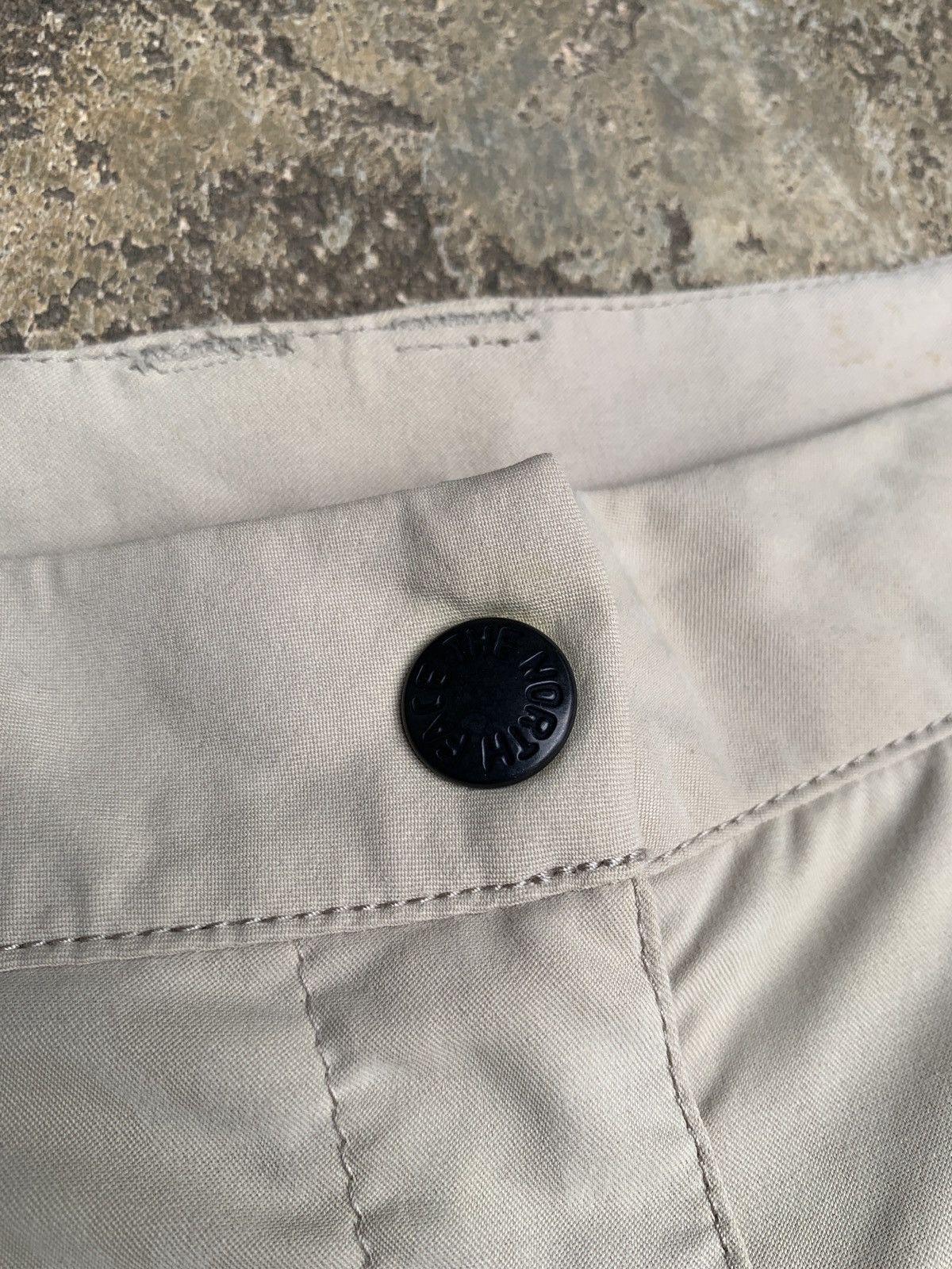 The North Face × Vintage 2000s The North Face Waterproof Outdoor Hiking Shortpants Size 29" - 6 Thumbnail