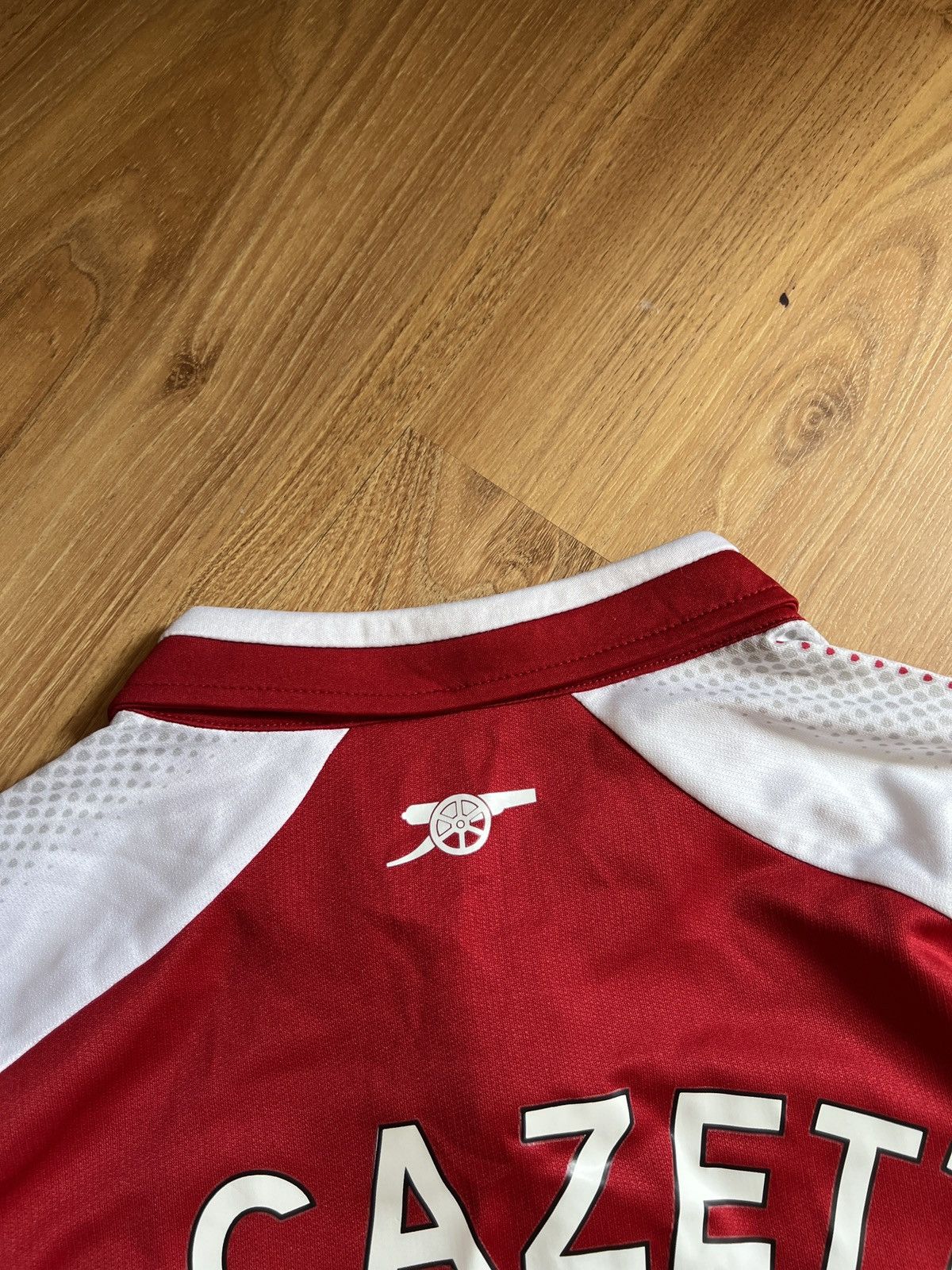Puma × Vintage Arsenal 17/18 Home Jersey Lacazette #9 Size US M / EU 48-50 / 2 - 16 Thumbnail