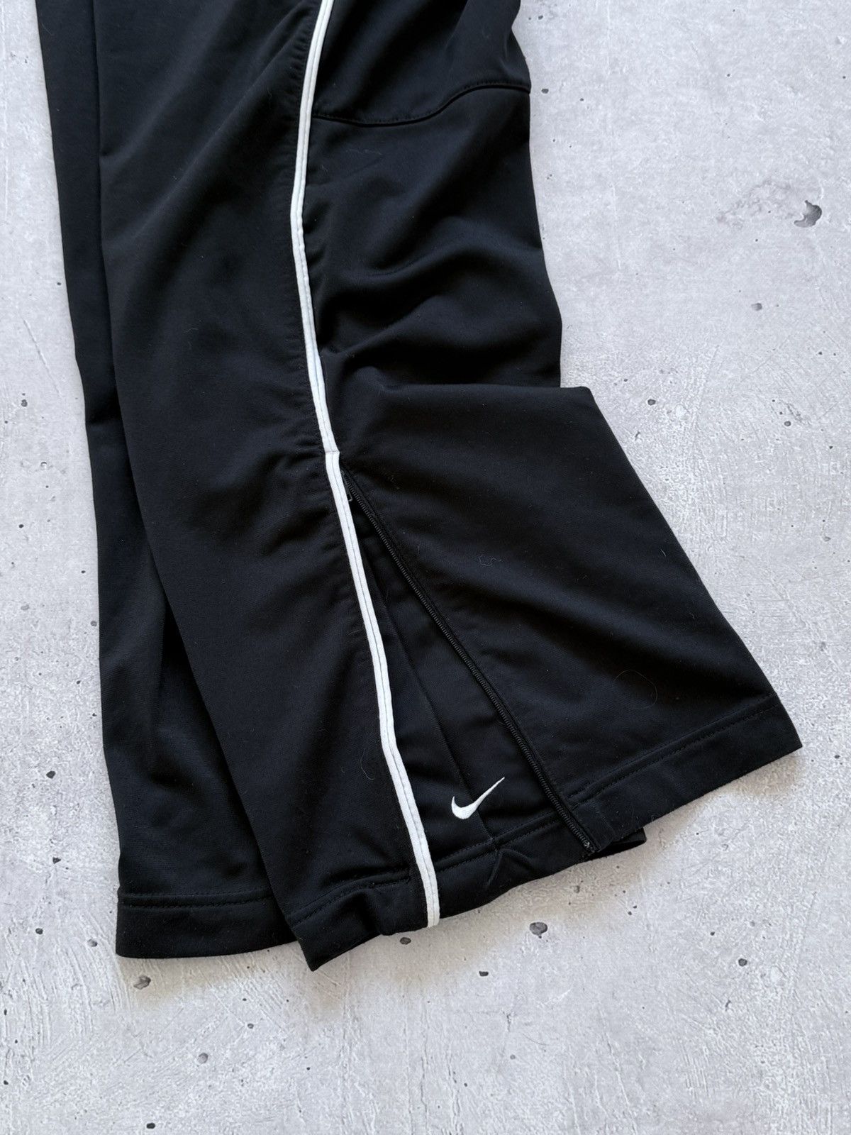 Nike Vintage 00s Nike Baggy Sweatpants Y2K Size US 34 / EU 50 - 3 Thumbnail