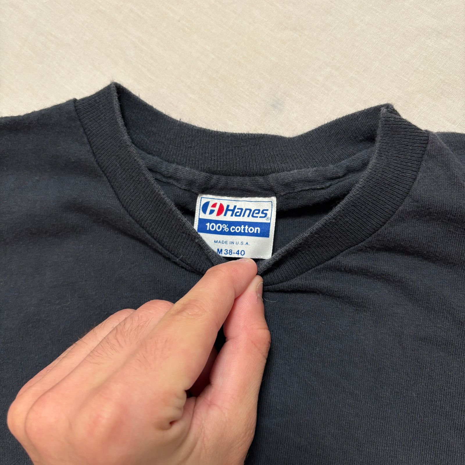 Hanes VTG 80's Hitchhikers Guide Videogame Promo T-Shirt Black Size US M / EU 48-50 / 2 - 2 Thumbnail