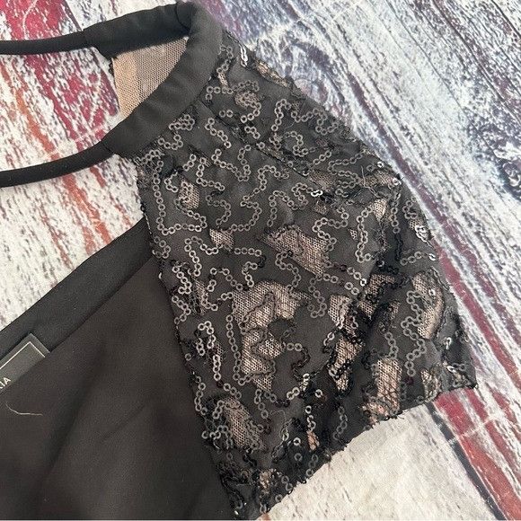 Bcbgmaxazria BCBGMaxAzria Black Top with Lace Cap Sleeves Size S / US 4 / IT 40 - 4 Thumbnail