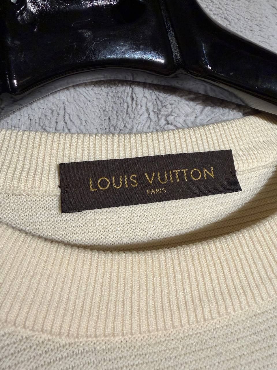 Louis Vuitton Louis Vuitton Kim Jones Era Textured Off-White Crewneck Size US M / EU 48-50 / 2 - 3 Thumbnail