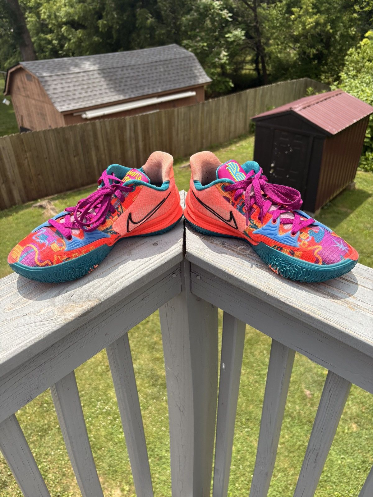 Nike Kyrie low 4 1 world 1 people Size US 8 / EU 41 - 4 Thumbnail
