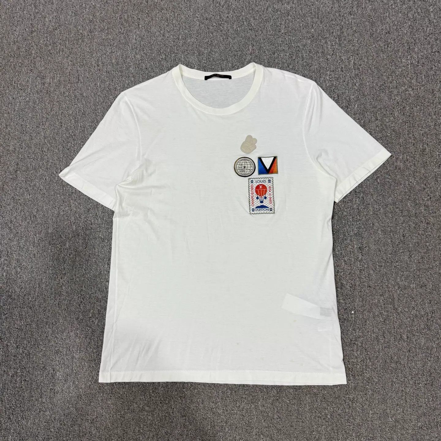 Louis Vuitton LV White Emblem T-Shirt XL 95 New Size US XL / EU 56 / 4 - 1 Thumbnail