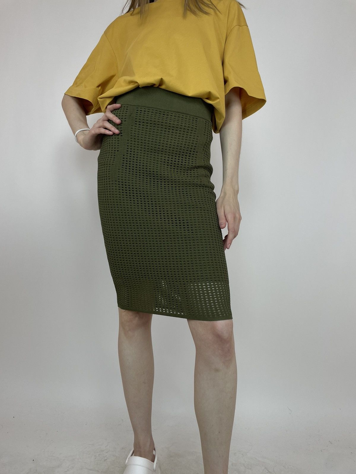 Japanese Brand JOHN + JENN PERFORATED OVERLAY PENCIL SKIRT GEEM SIZE SMALL Size 24" / US 00 / IT 34 - 4 Thumbnail