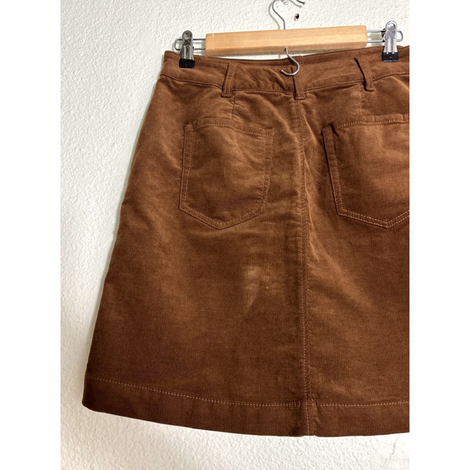 Vintage CAbi Corduroy Mini Skirt Brown 4 Women's Short Button-Up Fall Preppy Tweed 28X19 Belts? Size 27" / US 4 / IT 40 - 7 Thumbnail